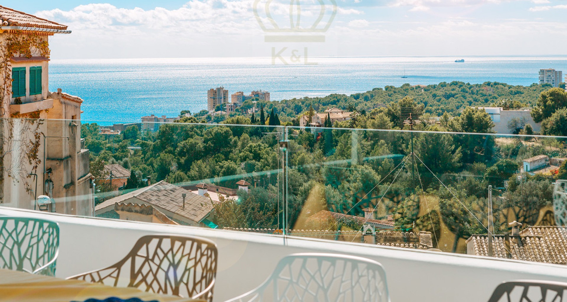 KROHN & LUEDEMANN Exceptional townhouse in Genova with sea view and pool 