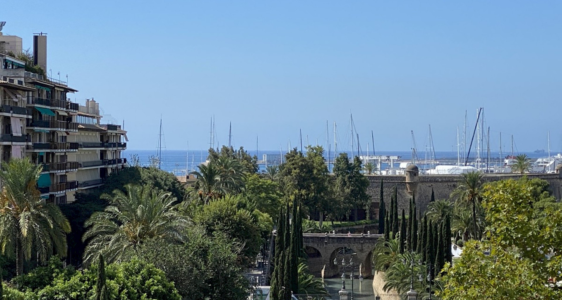 KROHN & LUEDEMANN Amplio apartamento en el centro de Palma con vistas parciales al mar 
