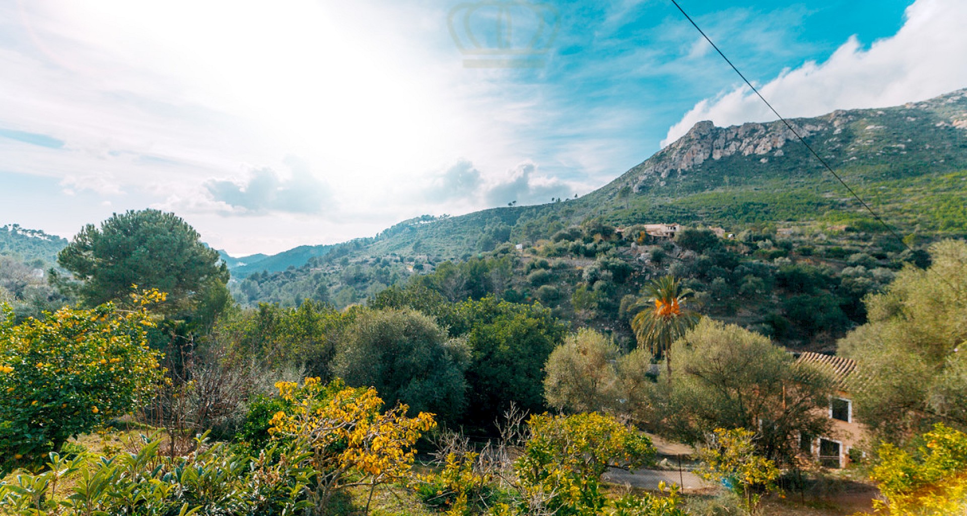 KROHN & LUEDEMANN Finca mediterránea en Sa Coma Freda con vistas a las montañas en el municipio de Andratx 