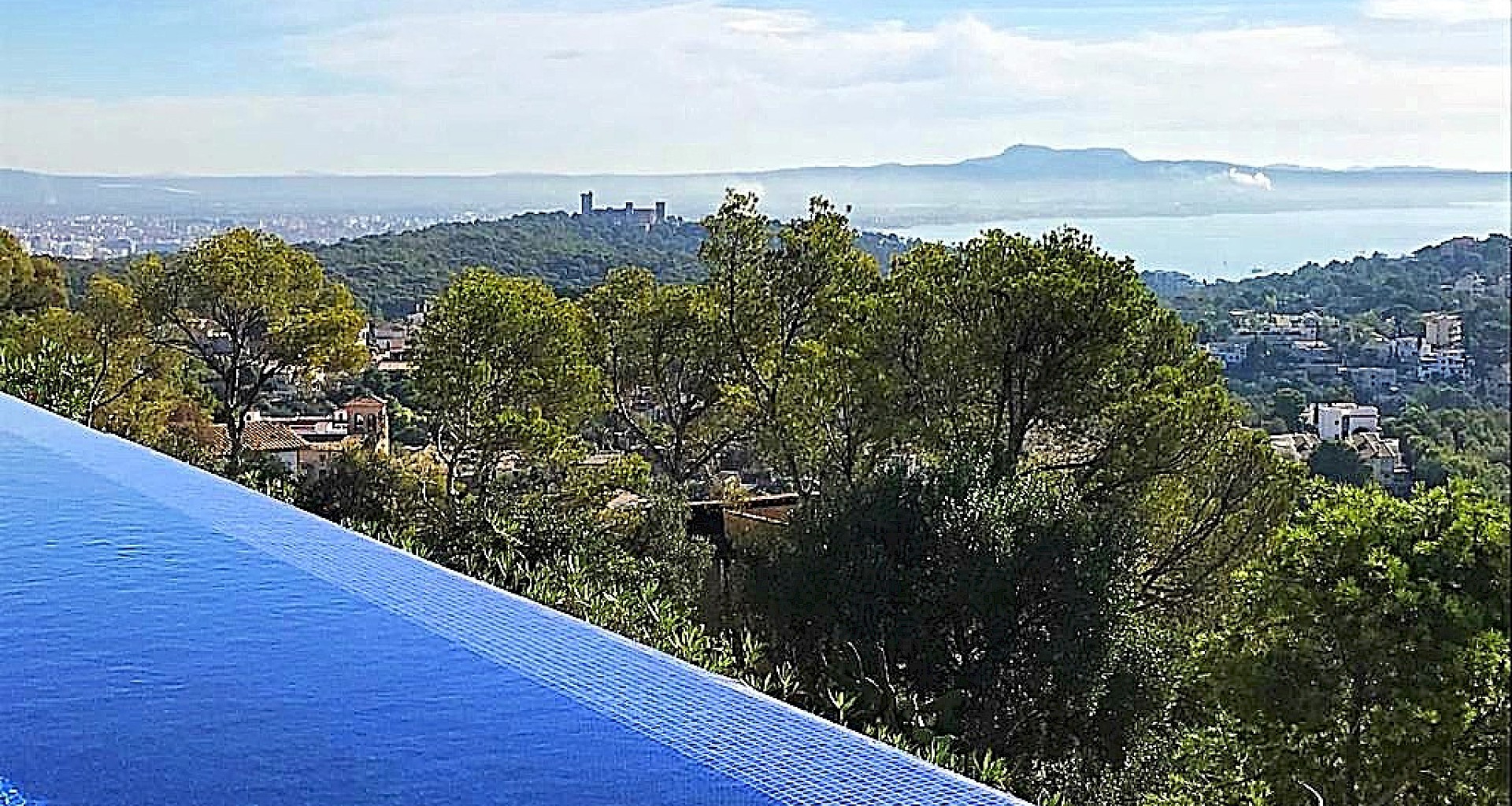 KROHN & LUEDEMANN Luxury Penthouse in Palma de Mallorca with panoramic sea view of the bay of Palma IMG_5677