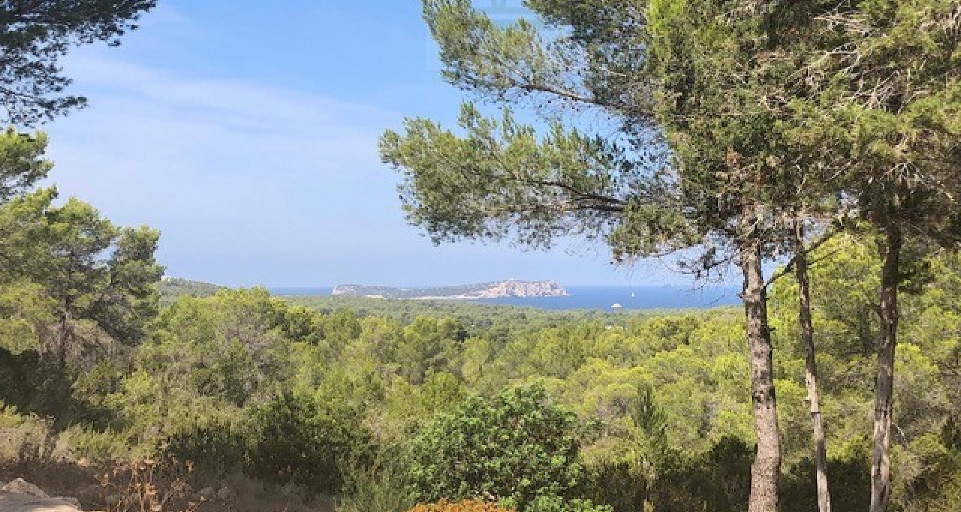 KROHN & LUEDEMANN Haus auf Ibiza zur Renovierung mit Meerblick und Projekt casaconta(4)