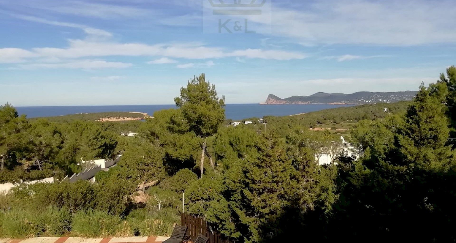 KROHN & LUEDEMANN Villa in Cala Bassa mit Ferienvermietlizenz auf Ibiza kaufen Villa Cala Bassa Ibiza 09