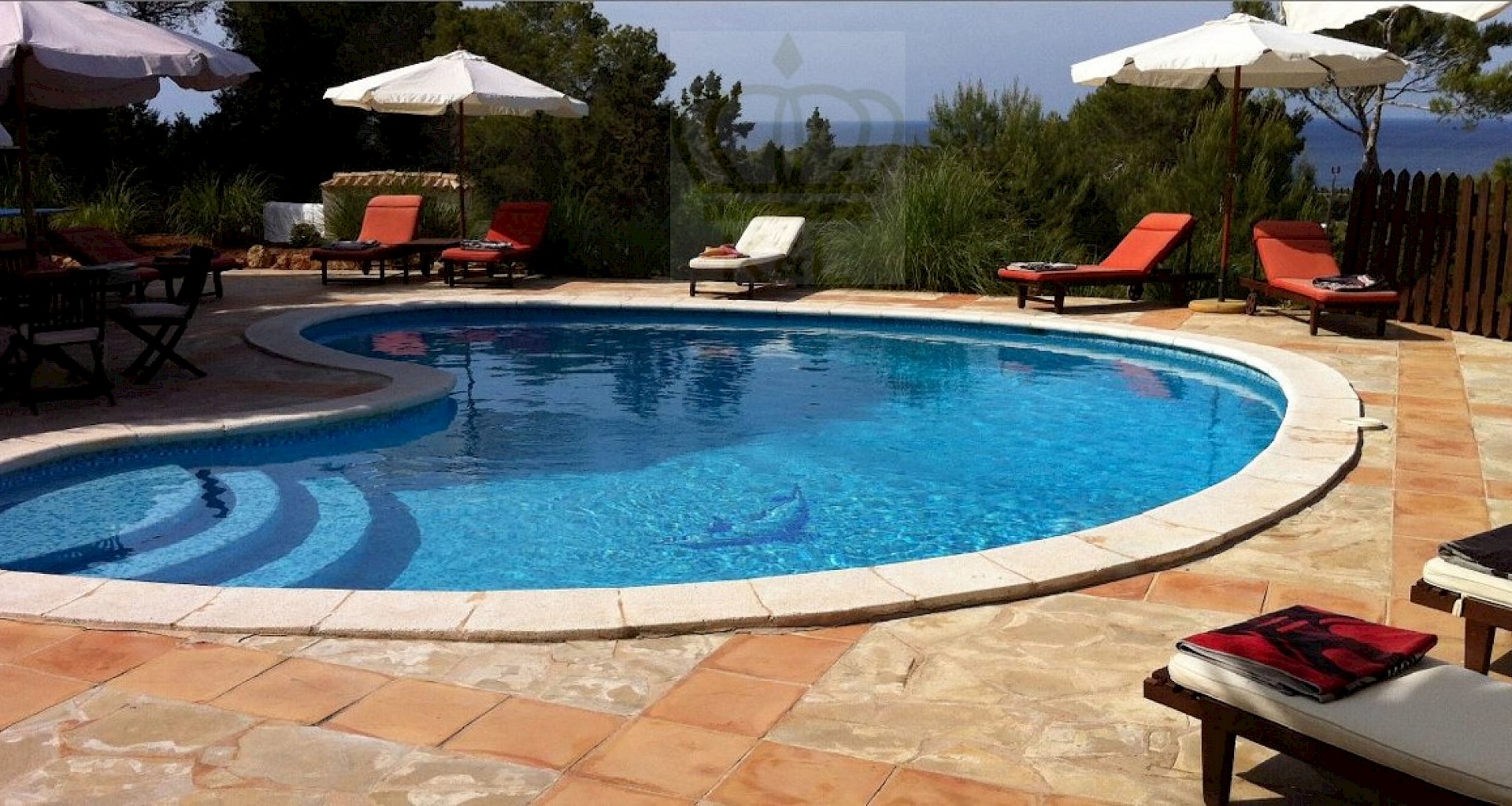 KROHN & LUEDEMANN Villa in Cala Bassa mit Ferienvermietlizenz auf Ibiza kaufen Villa Cala Bassa Ibiza 03