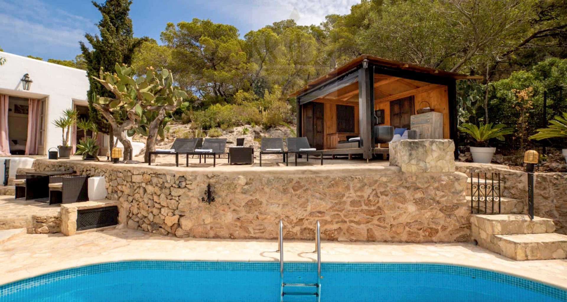 KROHN & LUEDEMANN Meerblick Finca in Ses Salines auf Ibiza mit Blick auf die Salinen mit Lizenz zur Ferienvermietung Villa Ses Salines Ibiza 05