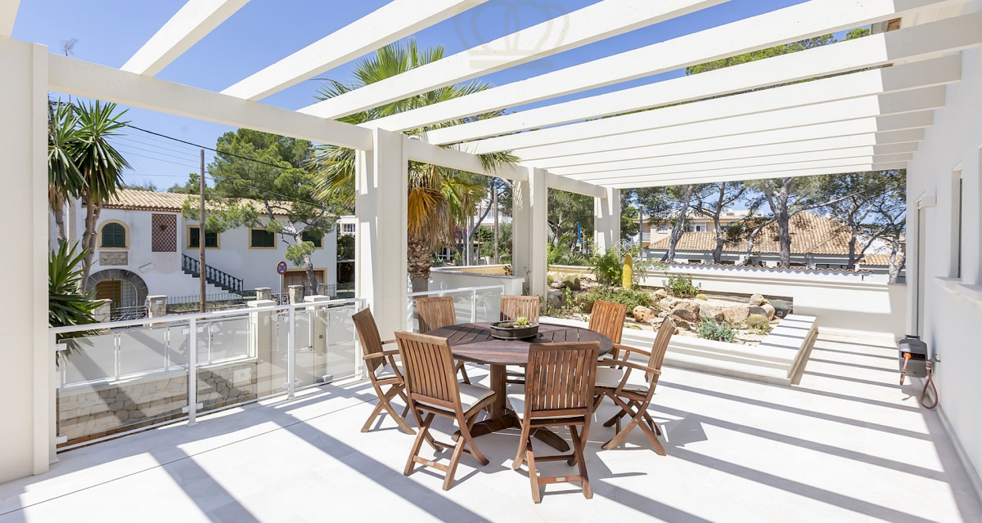 KROHN & LUEDEMANN Modernisierte Villa in erster Meereslinie im Südwesten Mallorcas mit eigenem Meerzugang image00029
