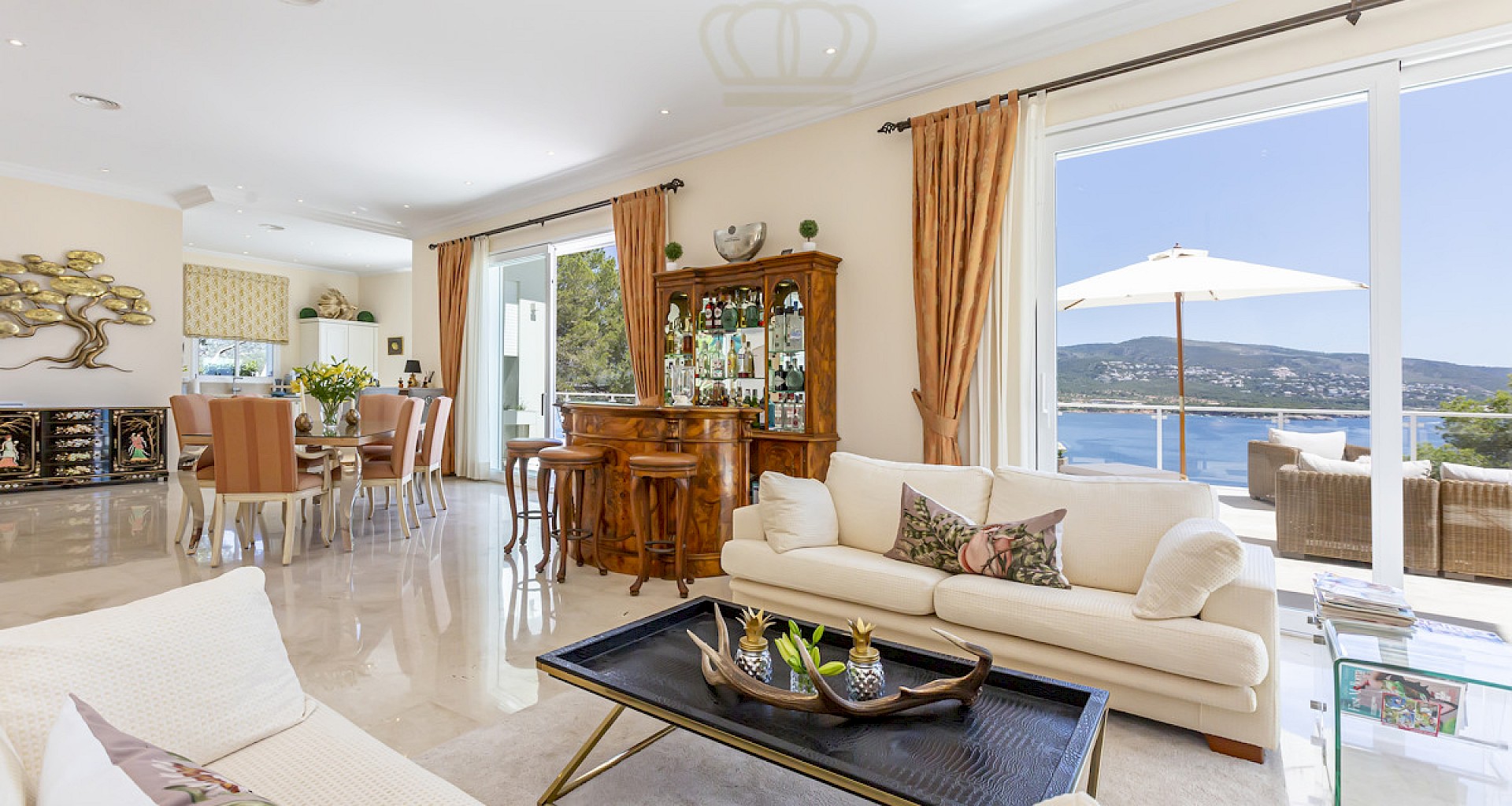 KROHN & LUEDEMANN Modernisierte Villa in erster Meereslinie im Südwesten Mallorcas mit eigenem Meerzugang image00017