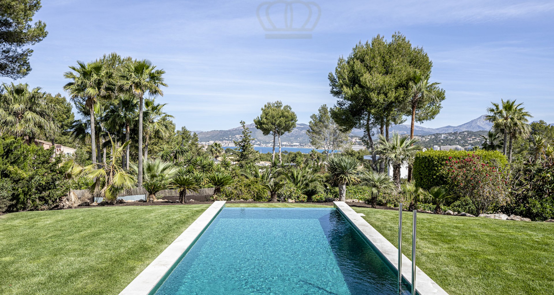 KROHN & LUEDEMANN Modernised villa with sea view in Santa Ponsa Mallorca with flat plot NEGRE_OLGA_FULL_RES-3