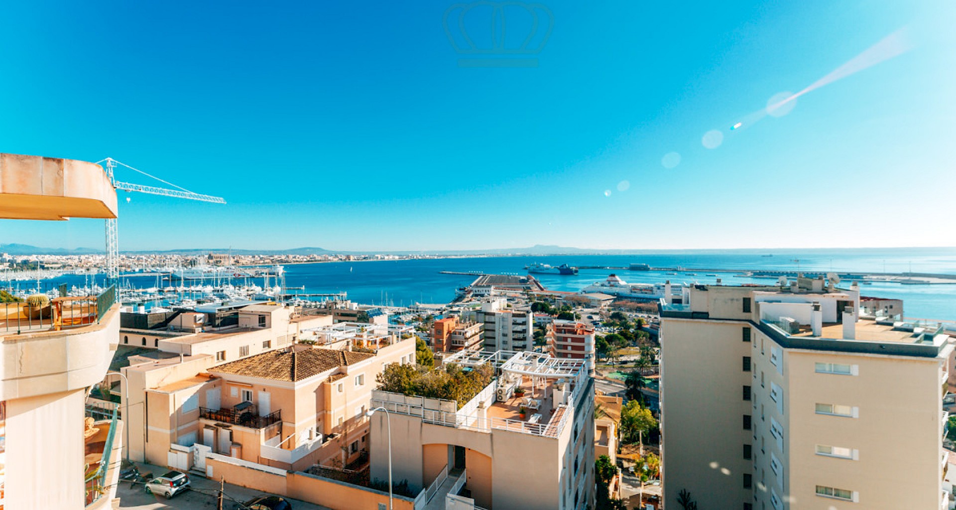 KROHN & LUEDEMANN Modern renoviertes Penthouse in Bonanova mit Panorama Meerblick in die Bucht von Palma 