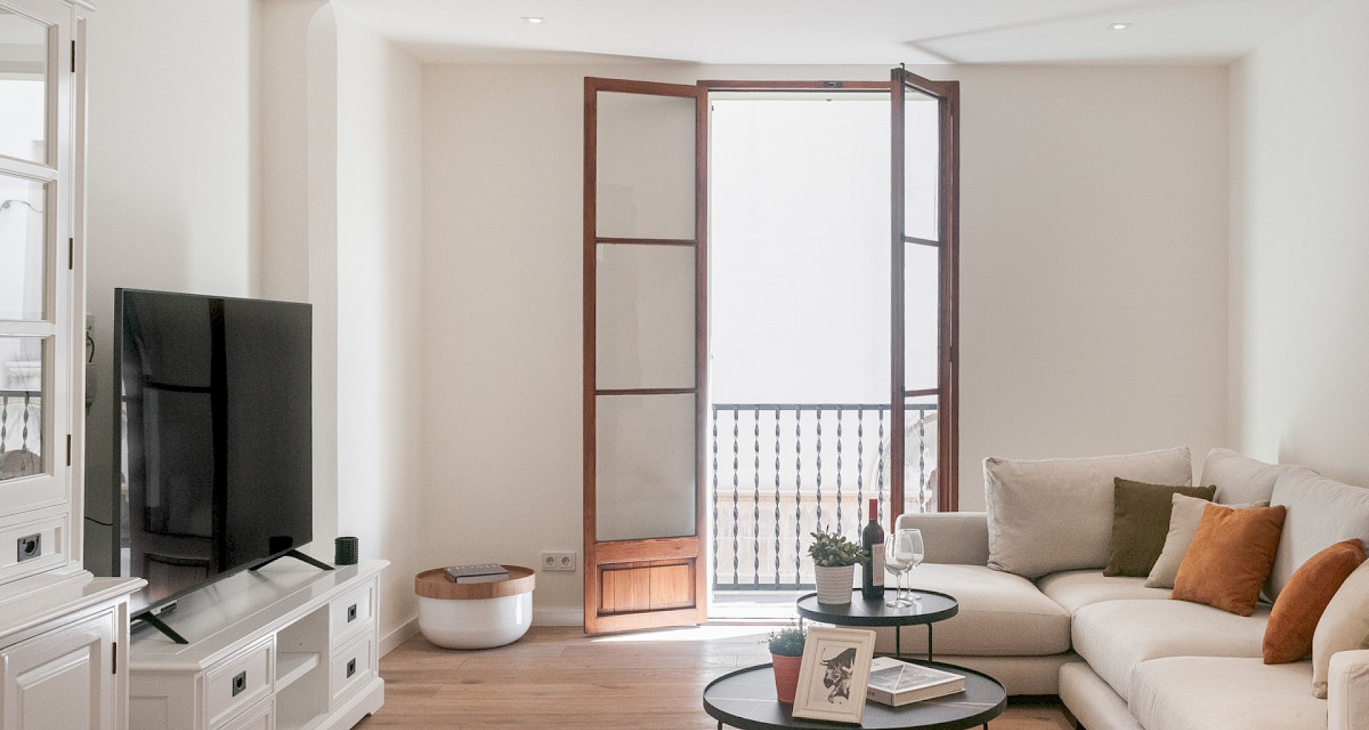 KROHN & LUEDEMANN Modern renovated apartment in Palma old town for sale Wohnung in Palma Altstadt 24