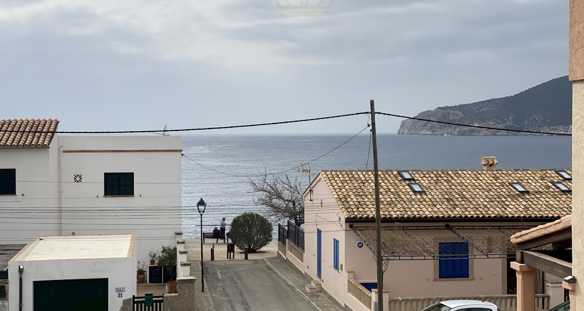 KROHN & LUEDEMANN Bonito chalet en buena ubicación en San Telmo con terraza en la azotea y vistas al mar 