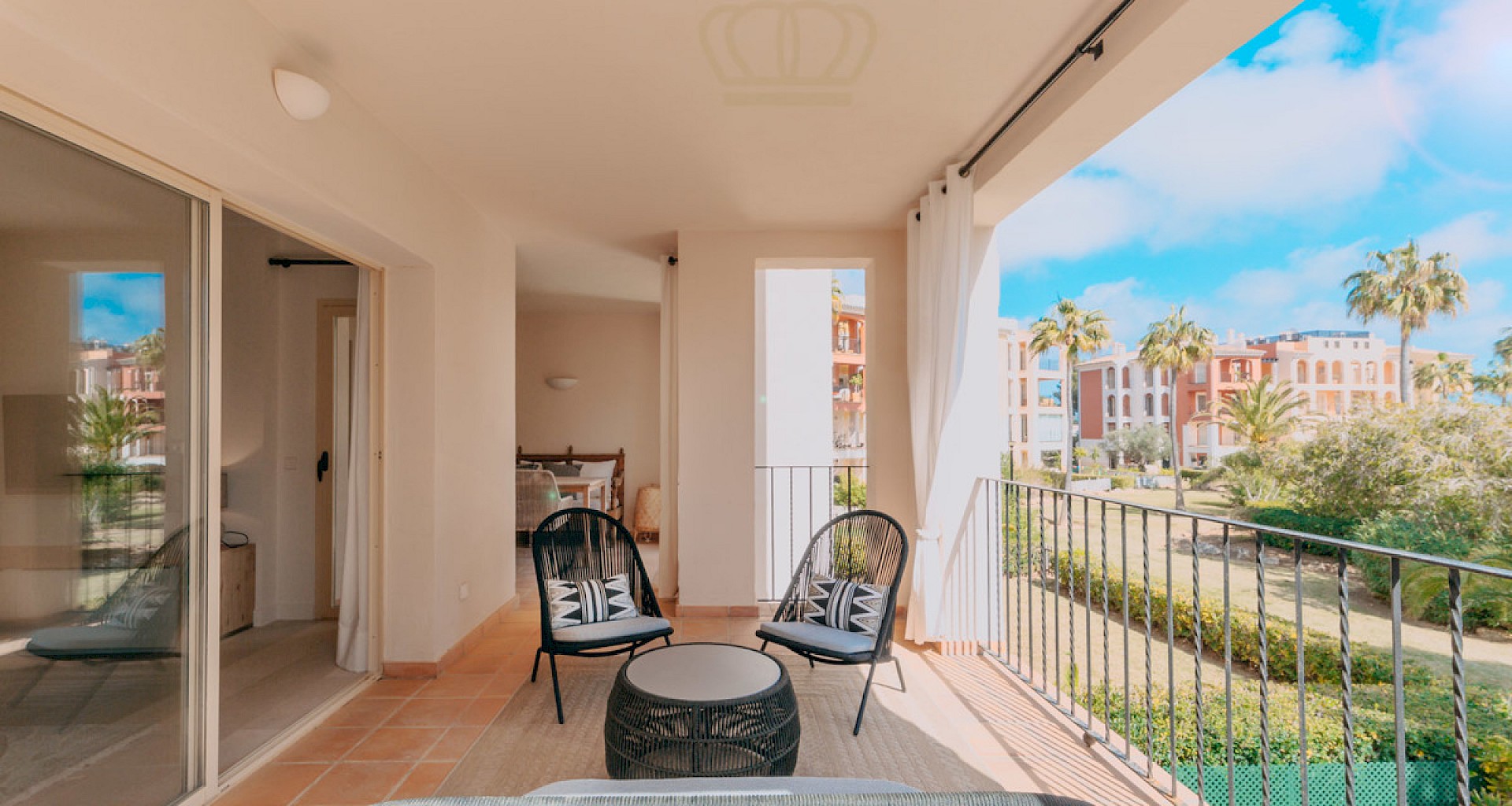 KROHN & LUEDEMANN Elegante apartamento modernizado en la comunidad de Belavent en Santa Ponsa Suroeste de Mallorca 