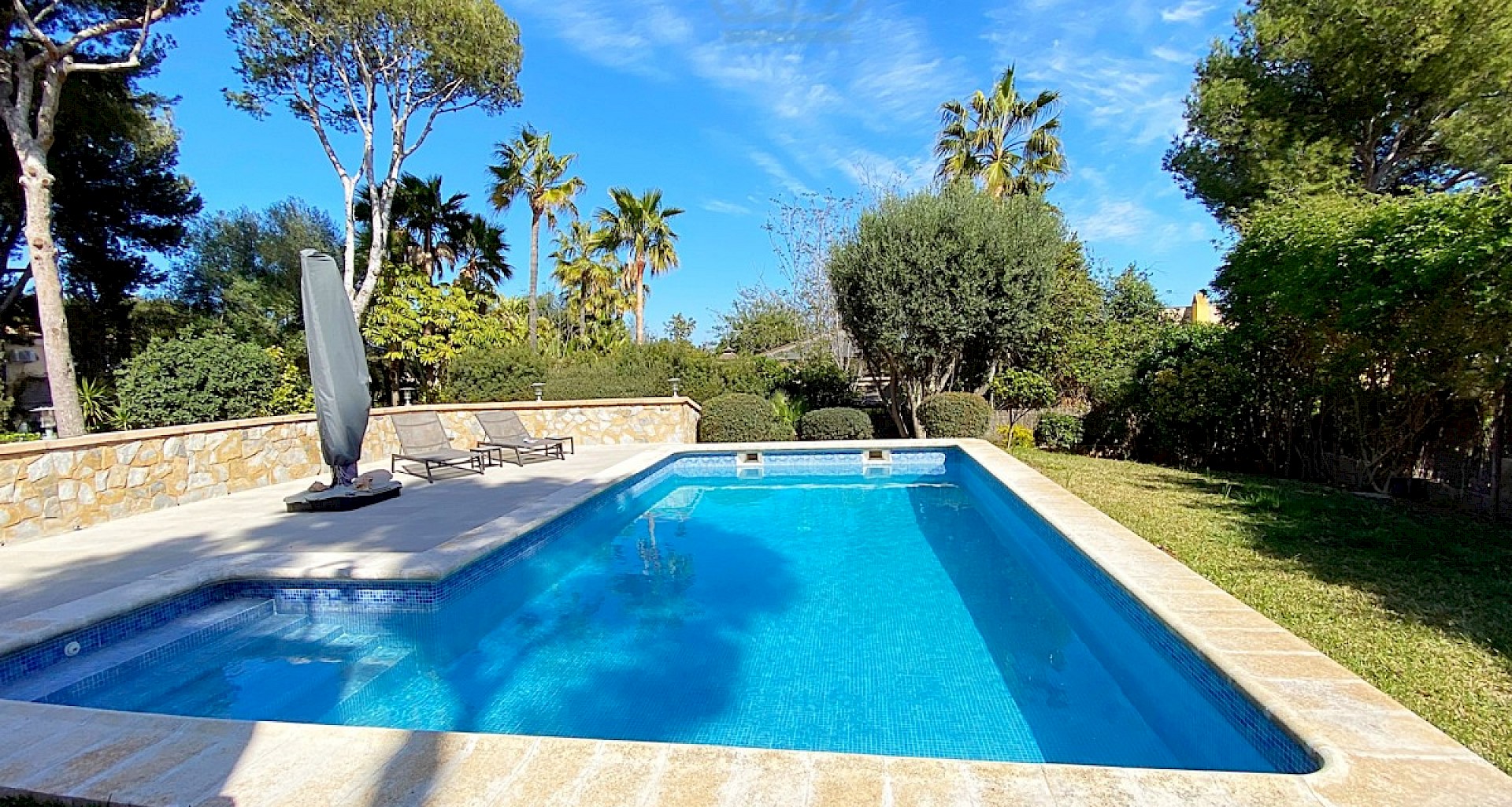 KROHN & LUEDEMANN Familien Villa in Santa Ponsa mit Pool und Garten kaufen 