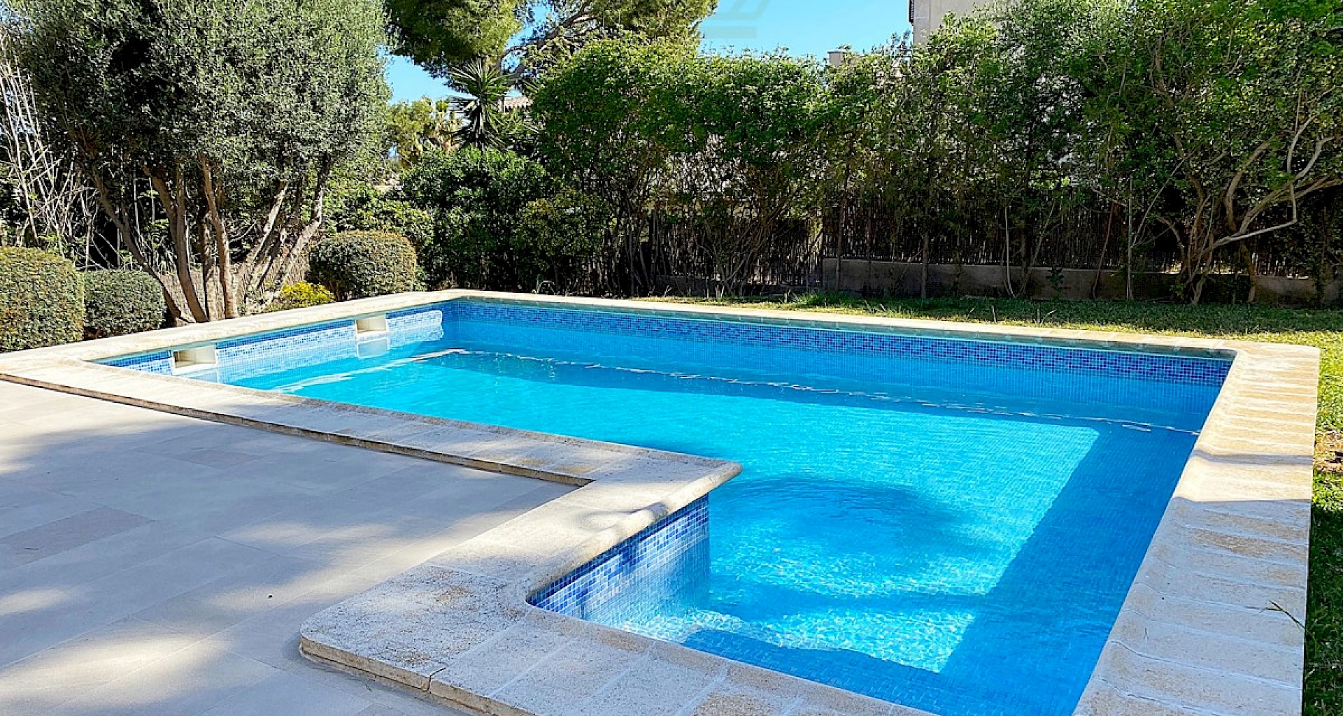 KROHN & LUEDEMANN Family villa in Santa Ponsa with pool and garden for sale Santa Ponsa Villa 21
