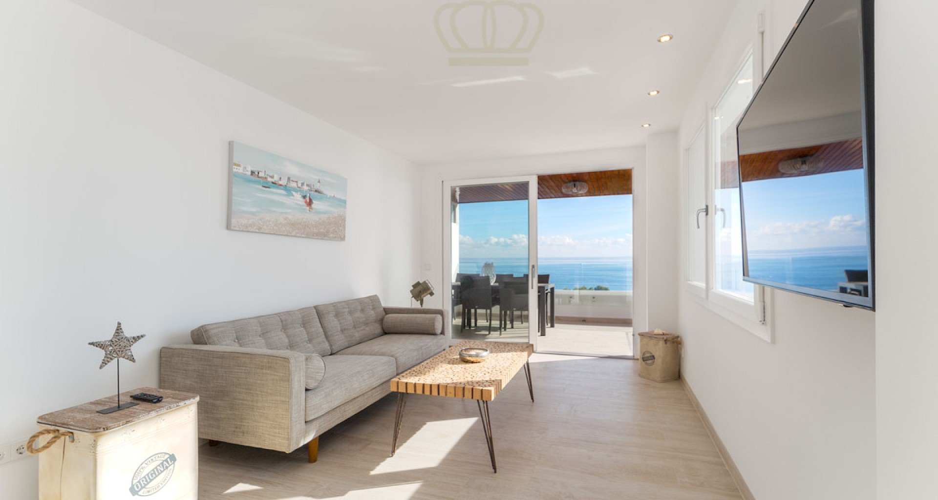 KROHN & LUEDEMANN Modern renovated apartment in Illetas with beautiful sea views 