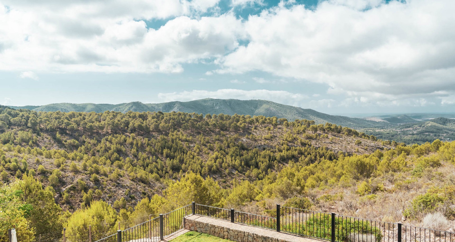 KROHN & LUEDEMANN Preciosa Villa Mediterránea en Son Font Calvia Mallorca 