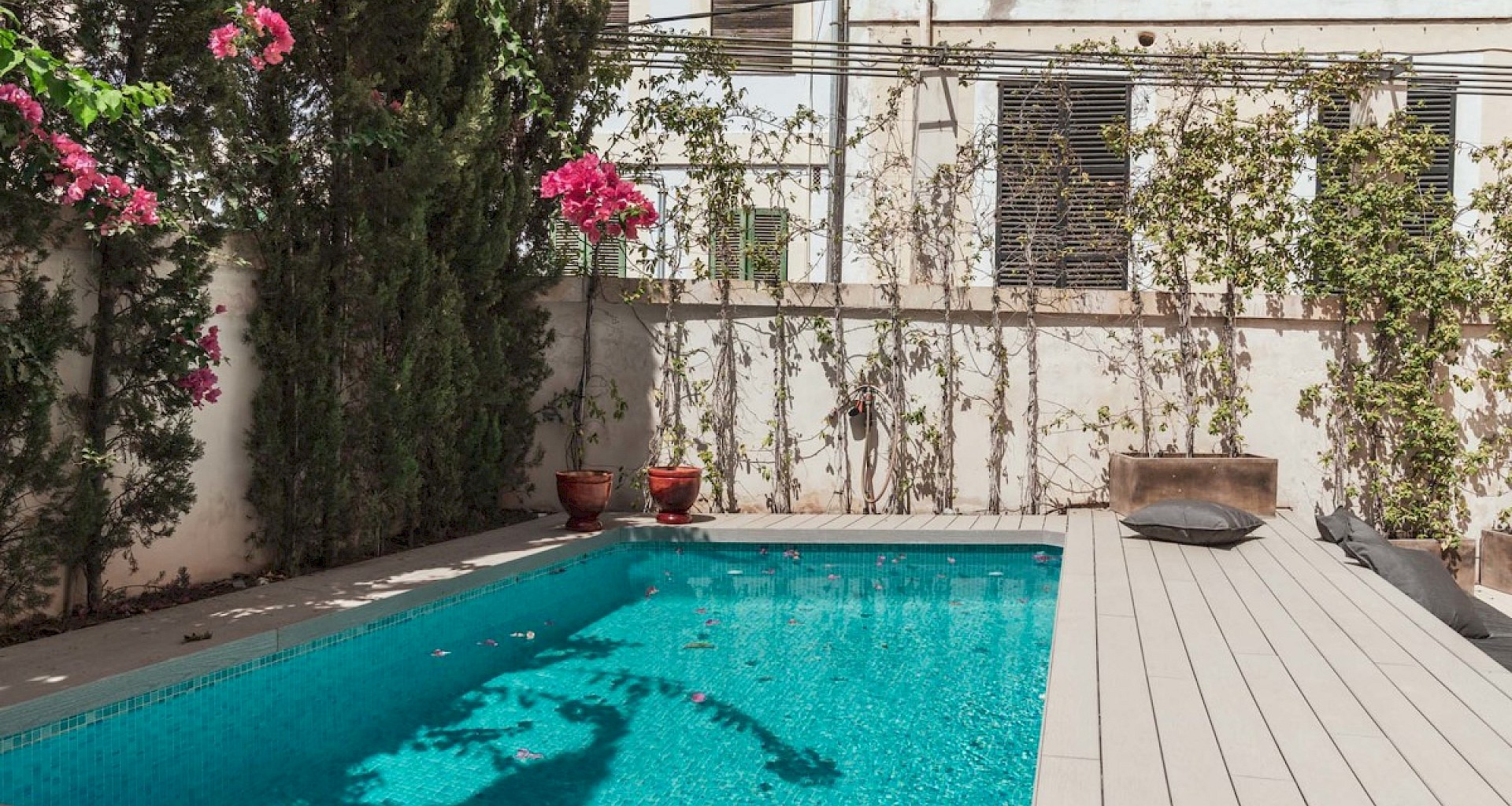 KROHN & LUEDEMANN Palais unique en tant qu'appartement urbain à Palma City avec piscine 