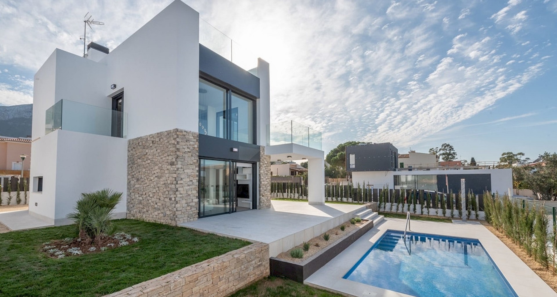 KROHN & LUEDEMANN Moderne Neubau Villa in Colònia de Sant Pere Mallorca in Strandnähe 