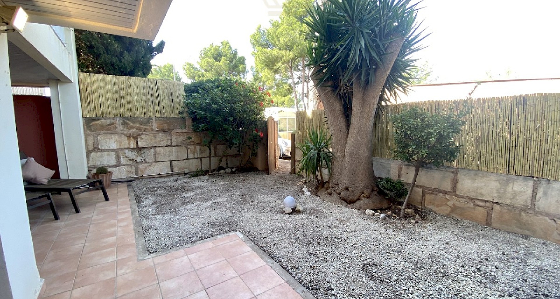KROHN & LUEDEMANN Spacious well-kept garden apartment in Bendinat near golf course for sale IMG_7145