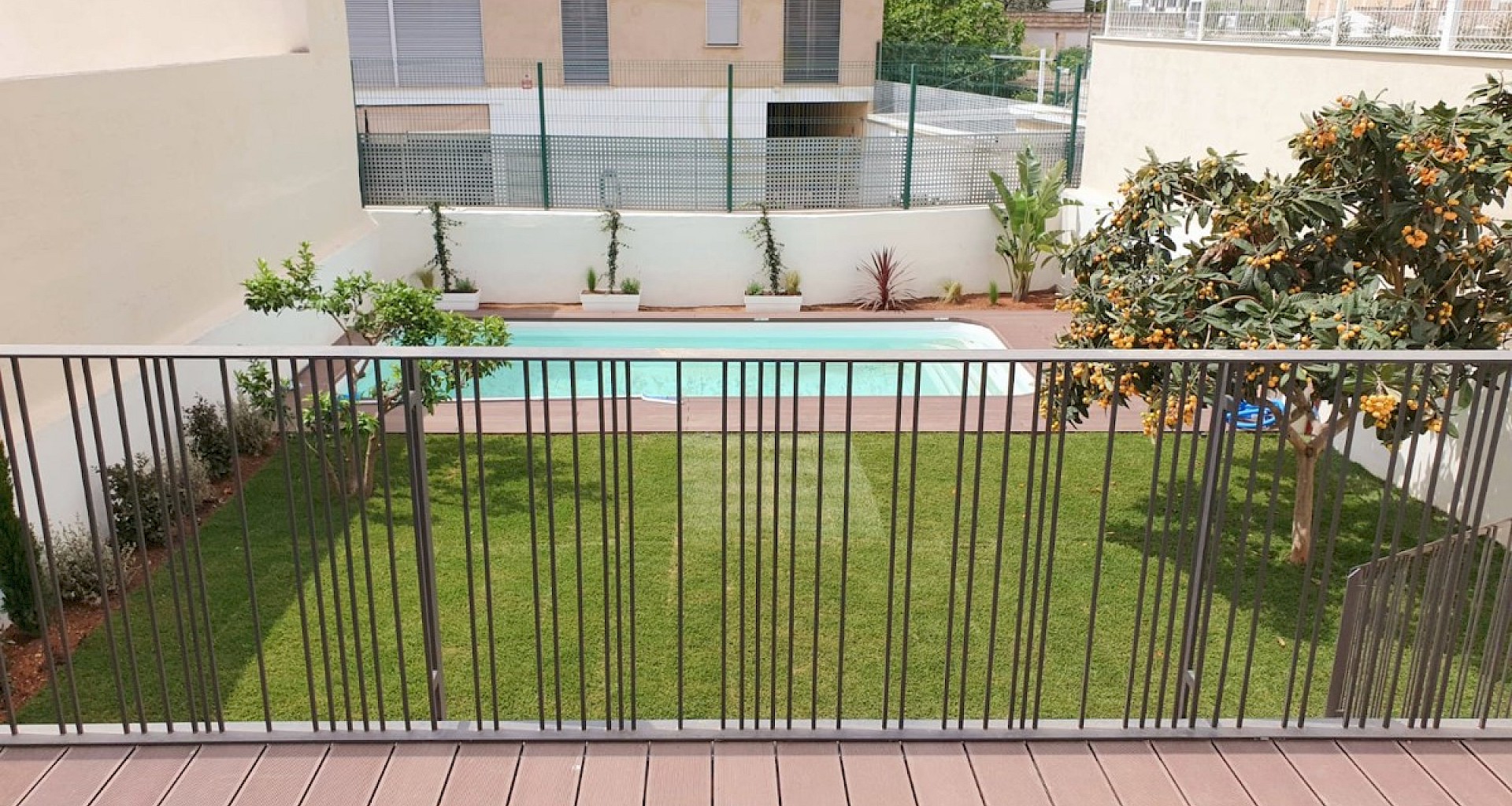 KROHN & LUEDEMANN Casa adosada completamente reformada en Son Rapinya con piscina en venta 