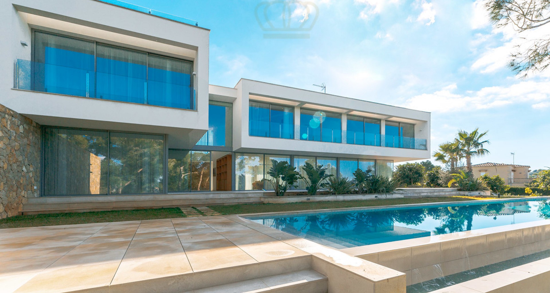 KROHN & LUEDEMANN Moderna y lujosa villa de nueva construcción en Santa Ponsa con vistas al mar 