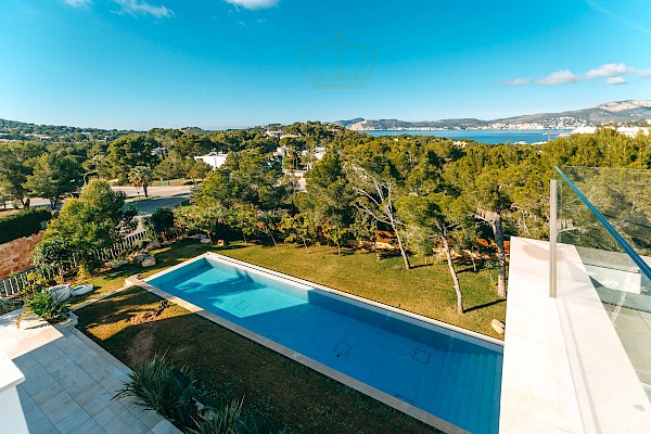 Moderne Luxus Neubau Villa in Santa Ponsa in begehrter Lage mit Meerblick