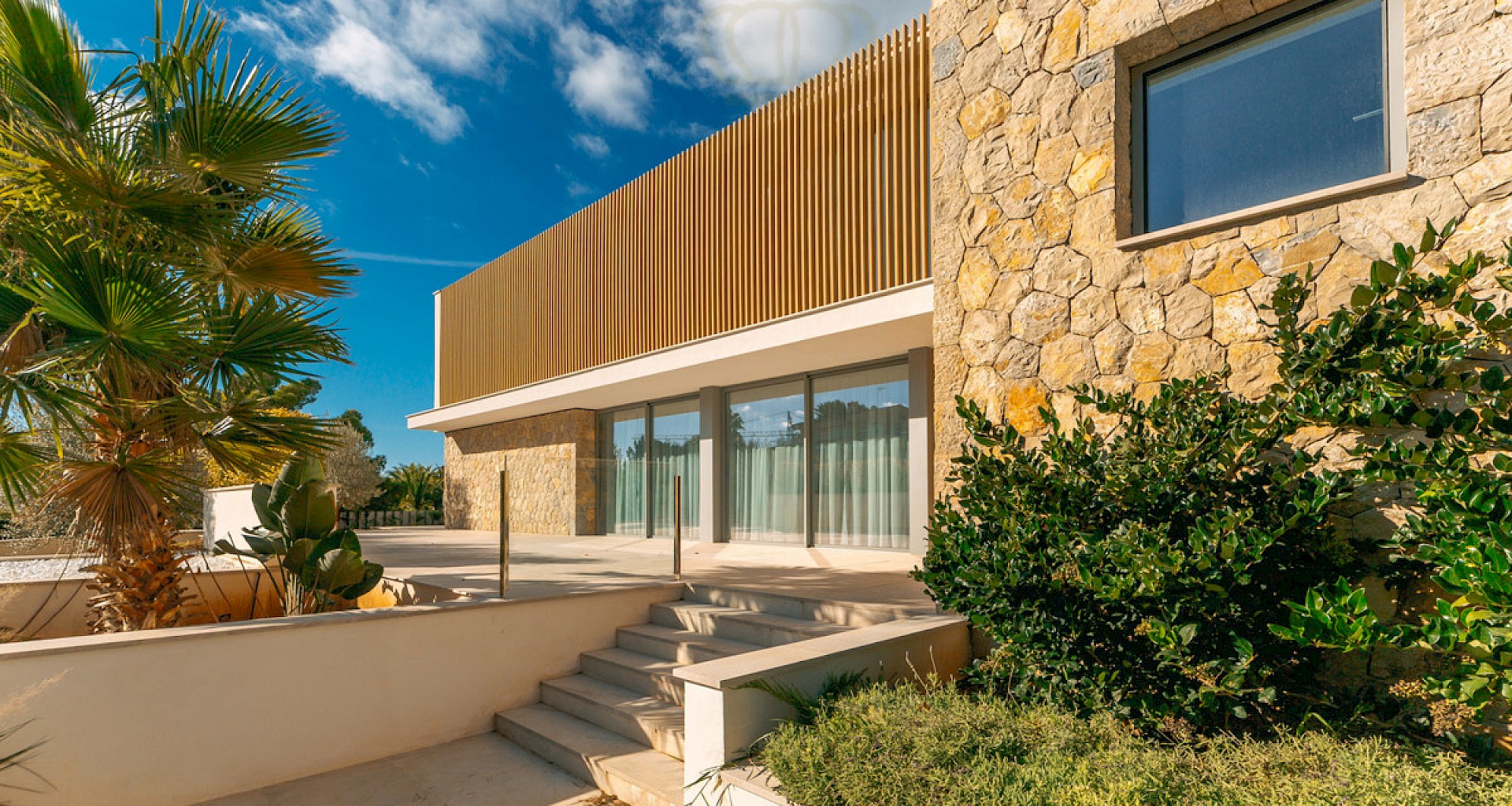 KROHN & LUEDEMANN Modern luxury new build villa in Santa Ponsa in sought after location with sea view Moderne Luxus Villa in Santa Ponsa 02