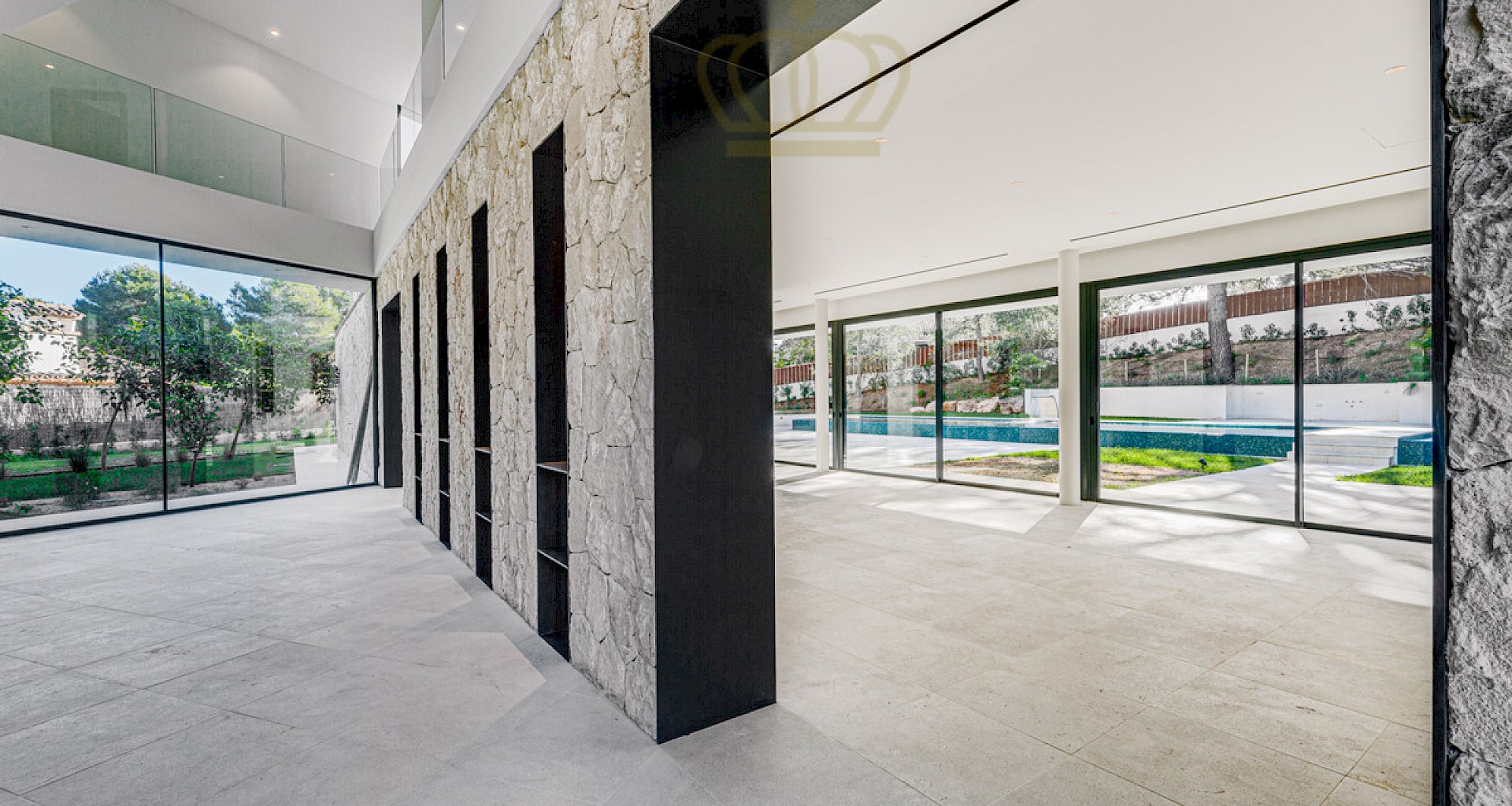 KROHN & LUEDEMANN Modern, imposing new villa in Santa Ponsa with pool and garden 