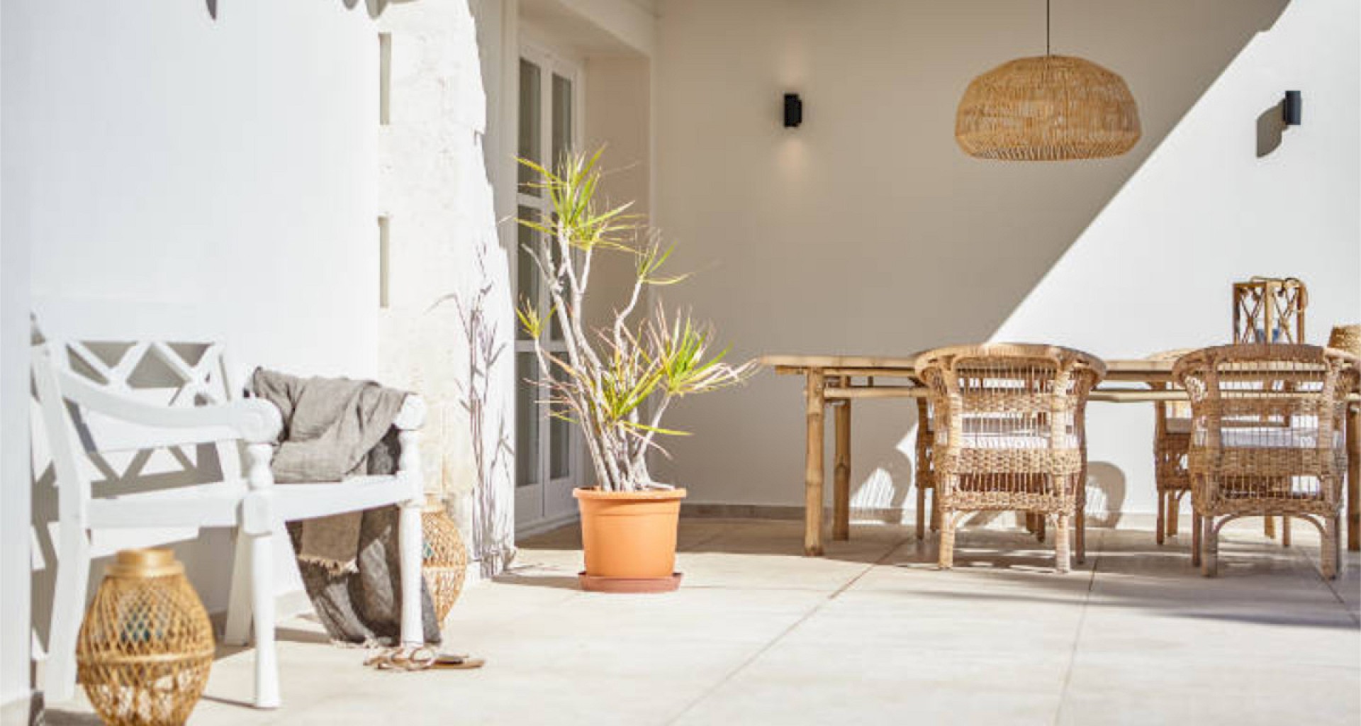 KROHN & LUEDEMANN Mediterrane Villa komplett renoviert in bester Lage in Santa Ponsa zum Kaufen 