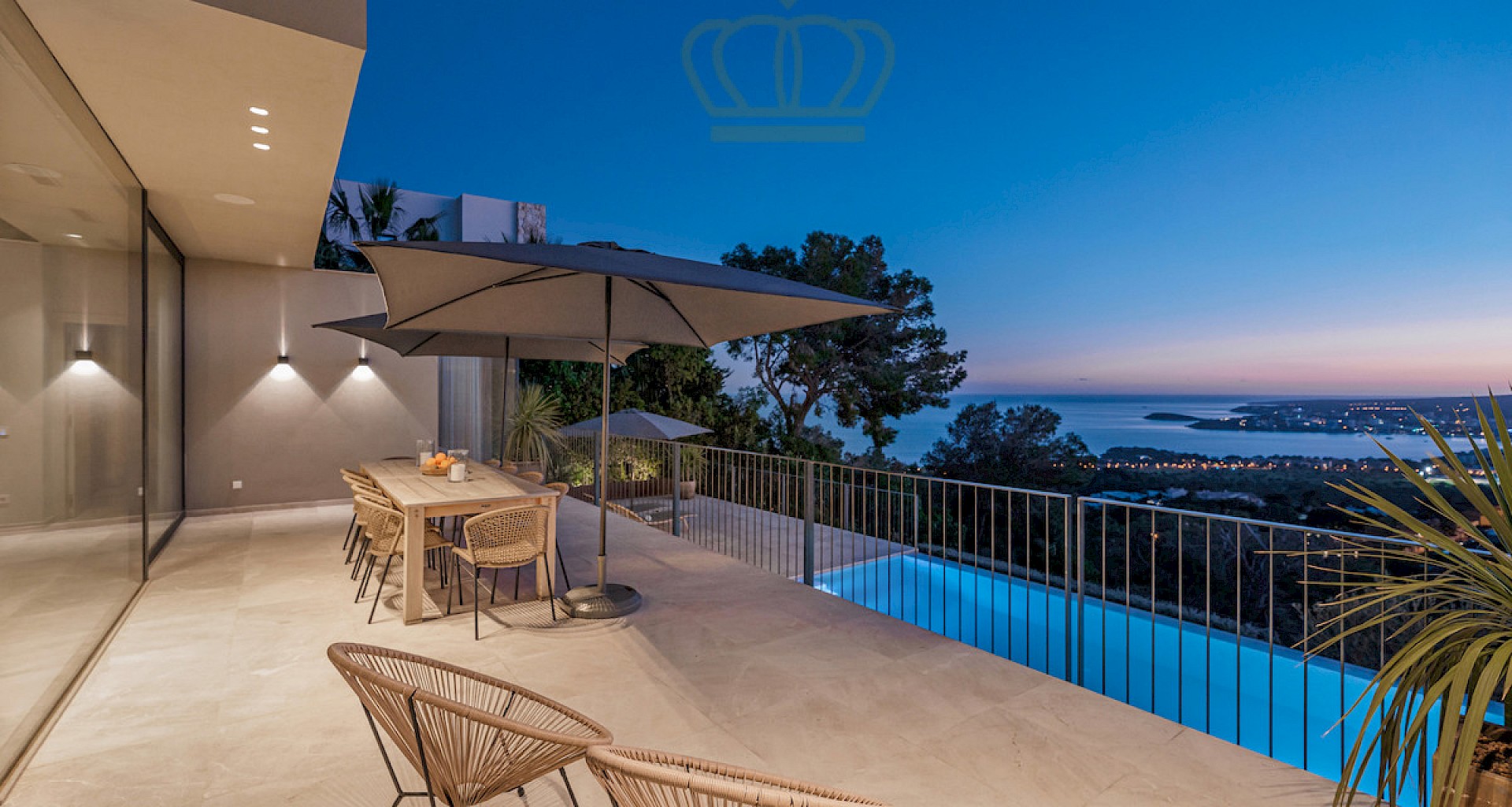 KROHN & LUEDEMANN Fantastische Neubau Villa der Extraklasse in  Costa d'en Blanes mit erhabenem Meerblick 