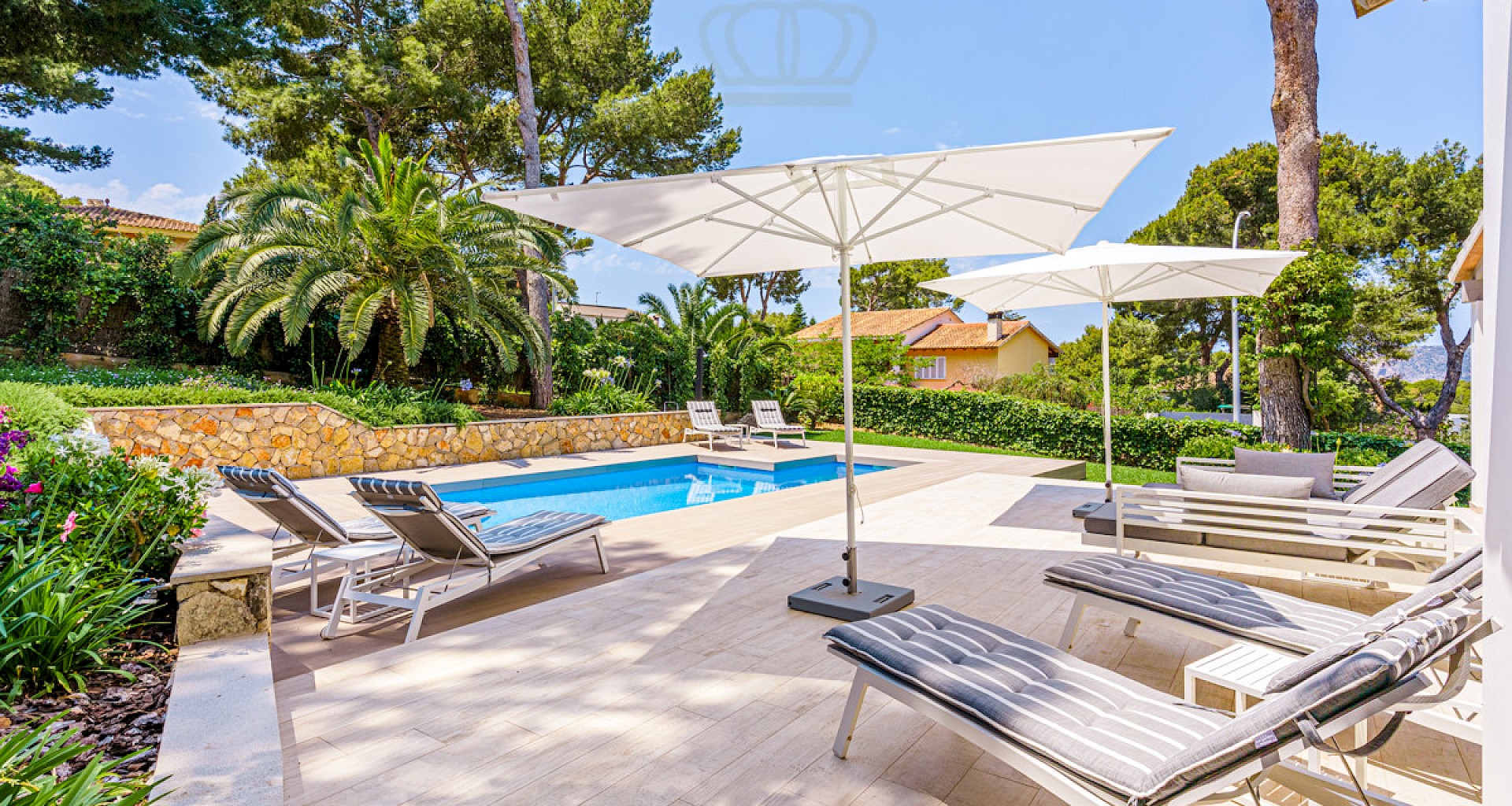 KROHN & LUEDEMANN Hochwertige Familien Villa in Santa Ponsa mit grossem Pool und schönem Garten 
