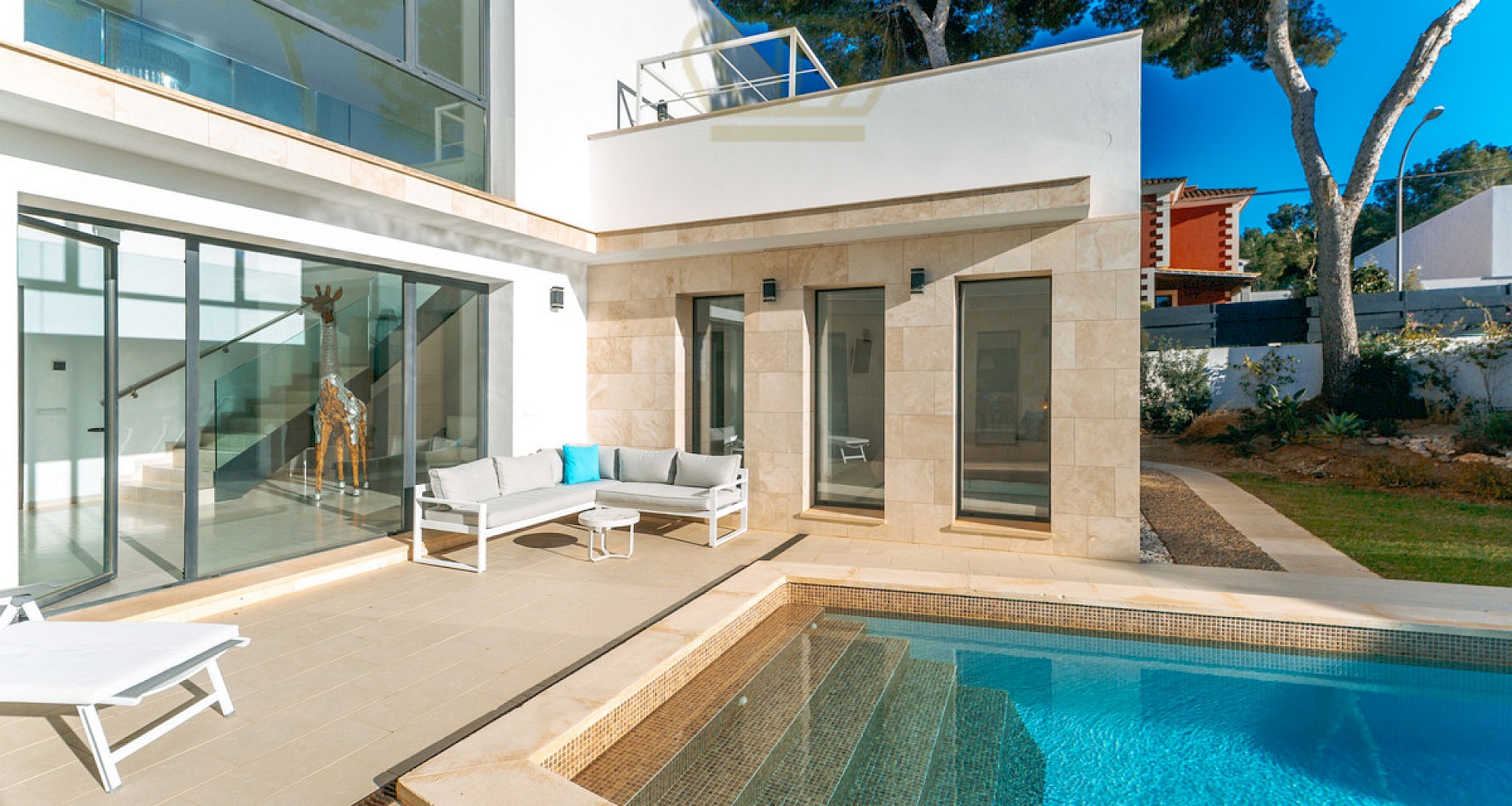 KROHN & LUEDEMANN Large modern villa in Santa Ponsa with pool for sale Grosse Villa in Santa Ponsa 08