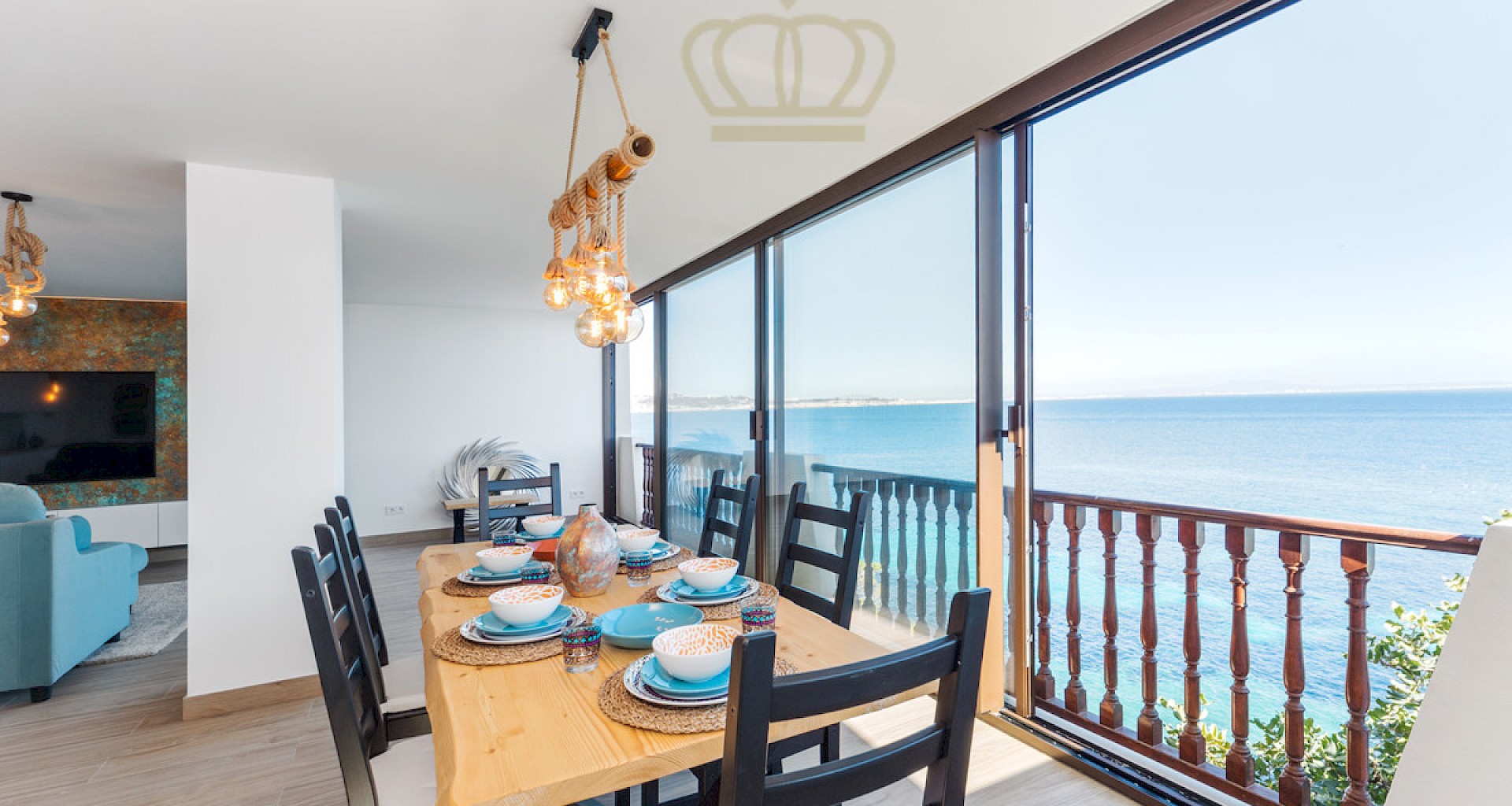 KROHN & LUEDEMANN Luxury flat in 1st sea line in Illetas with private sea access 24