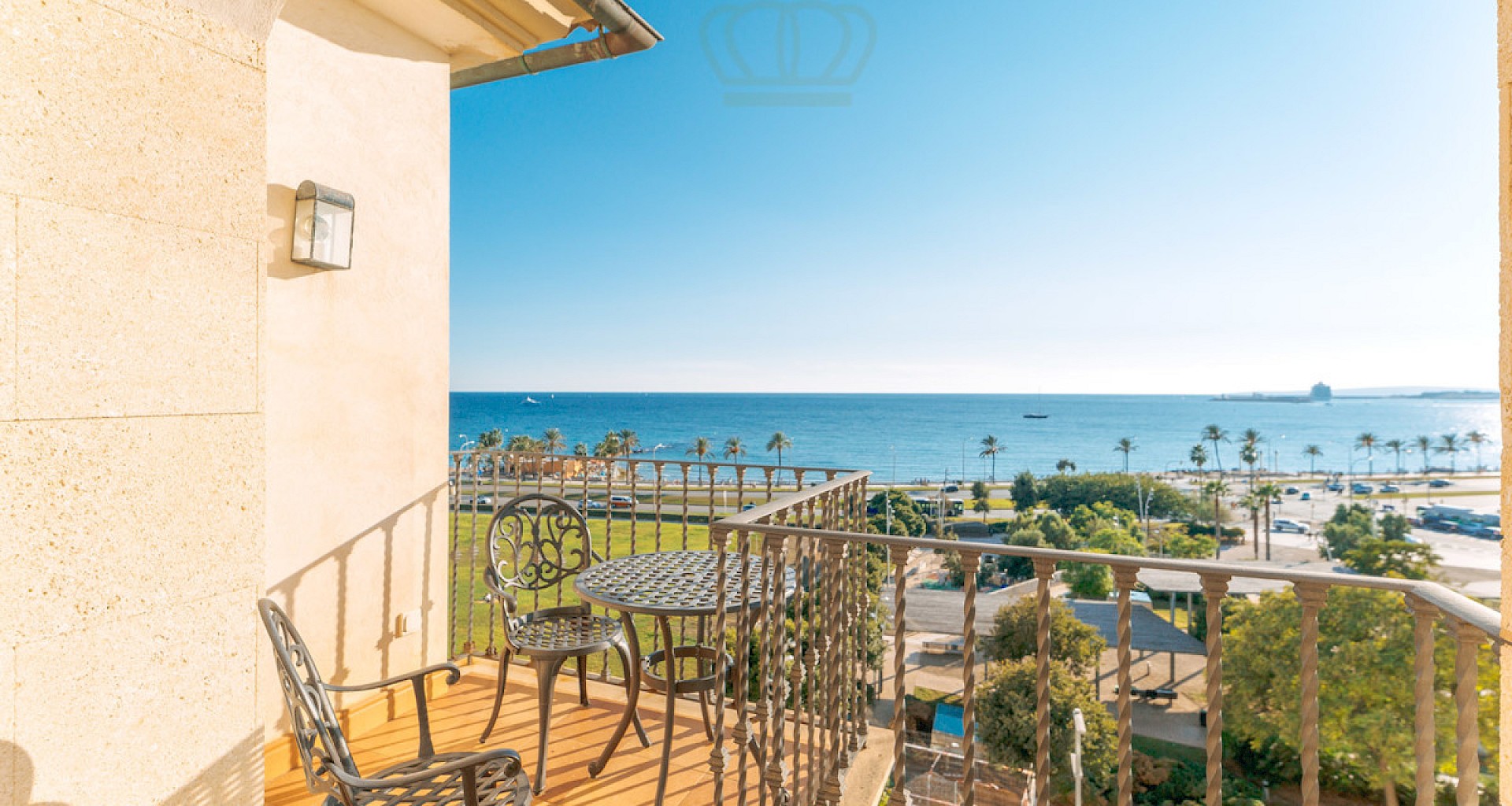KROHN & LUEDEMANN Ático dúplex de lujo en Palma con vistas al mar Luxus Penthouse Palma in erster Meereslinie