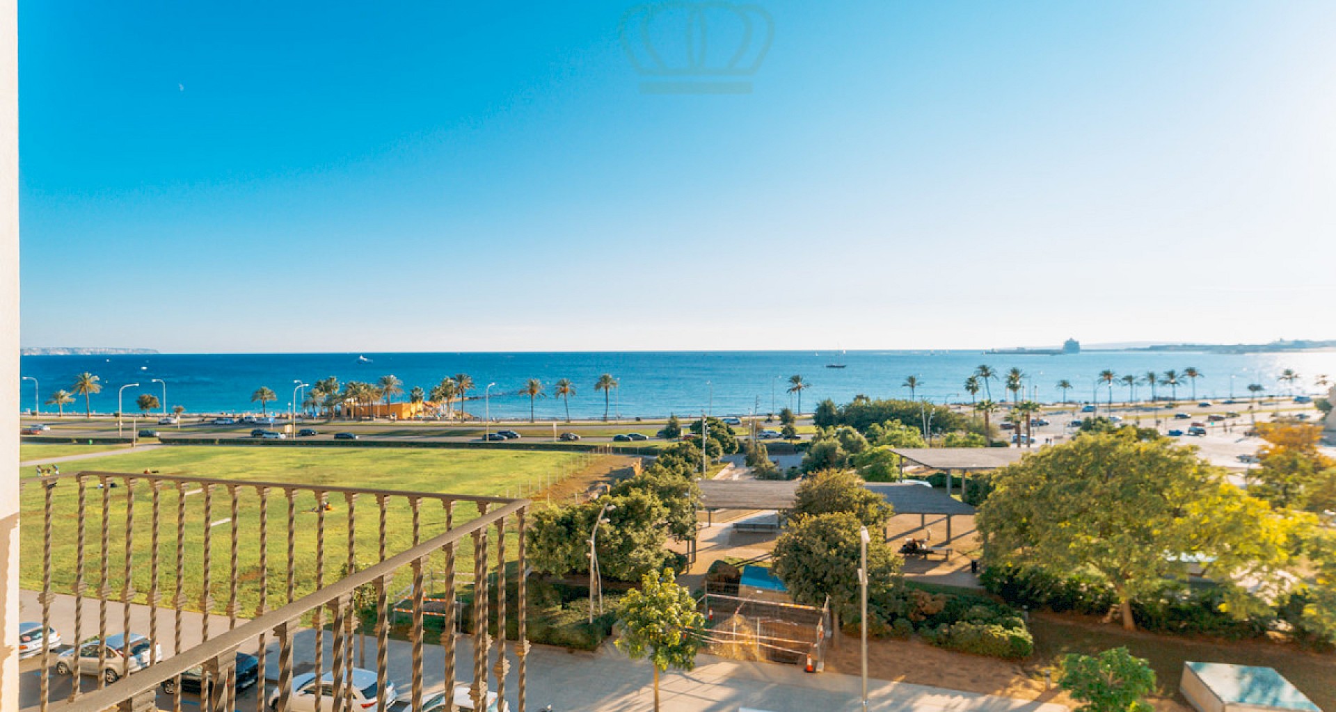 KROHN & LUEDEMANN Penthouse de luxe à Palma avec vue sur la mer 