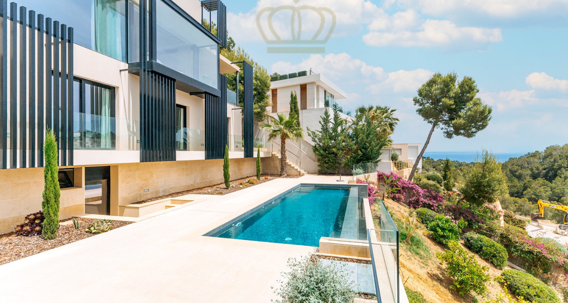 KROHN & LUEDEMANN Villa design parfaite avec vue partielle sur la mer à Costa d'en Blanes, Majorque 
