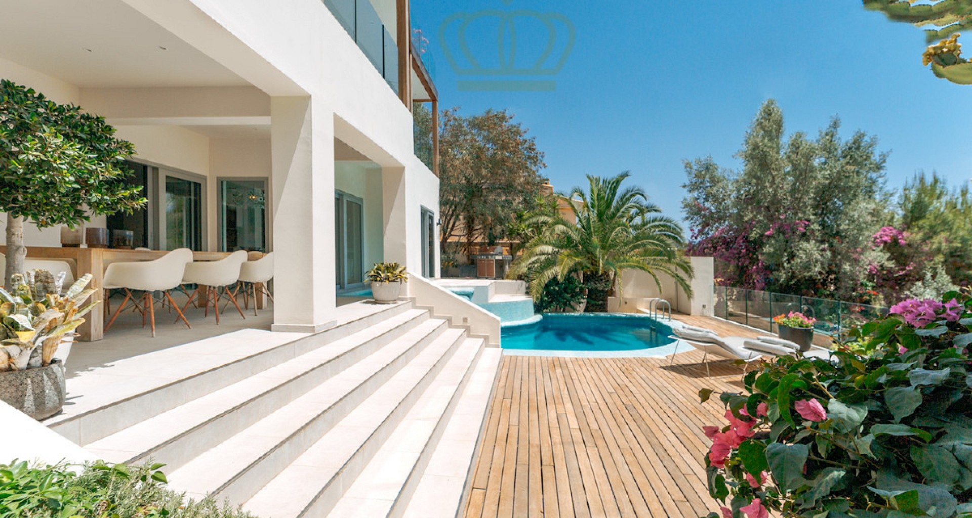 KROHN & LUEDEMANN Moderna villa en Puerto Andratx con vistas al puerto y amplio jardín 