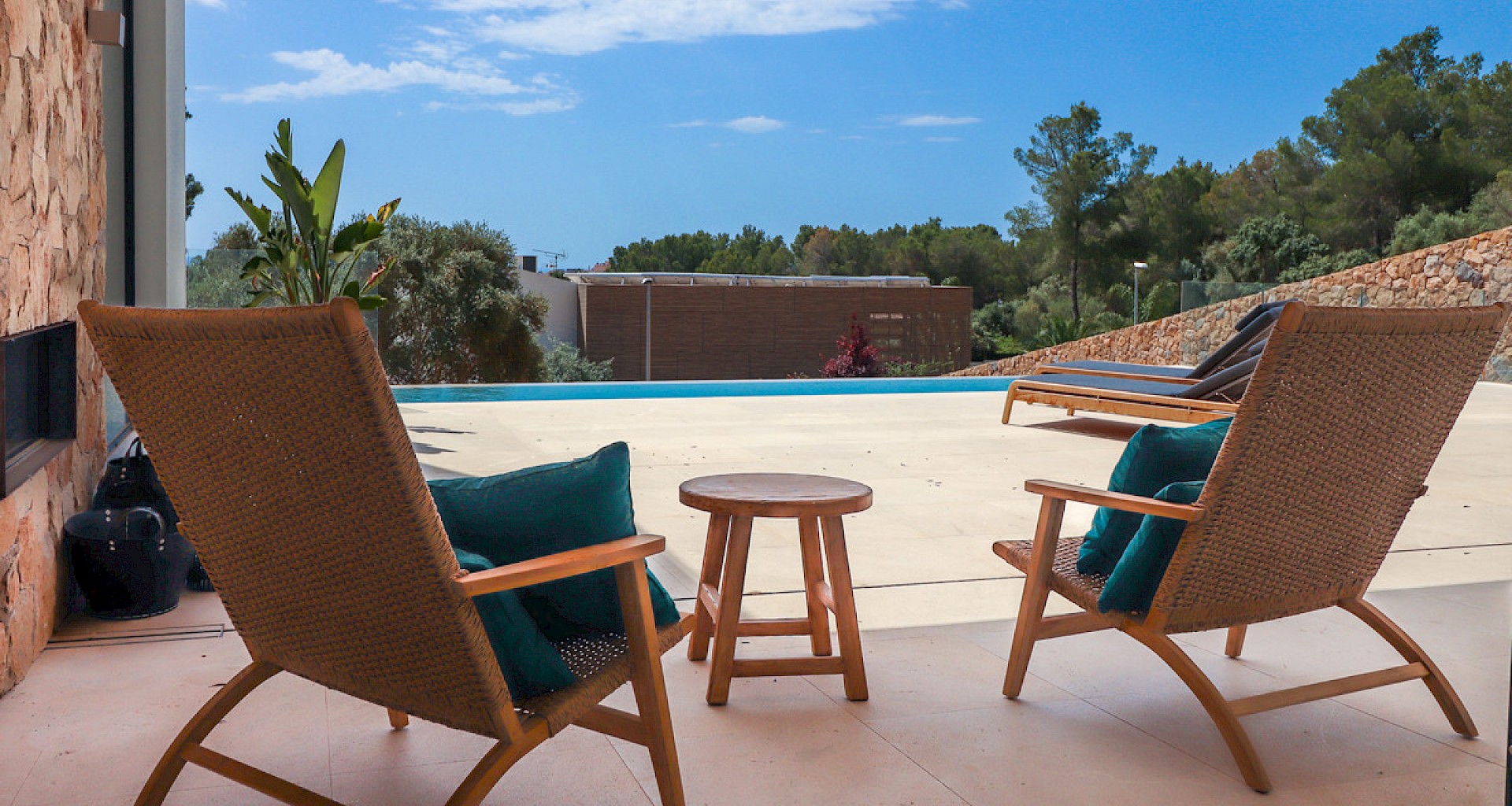 KROHN & LUEDEMANN Modern designer villa with sea view in Son Vida 