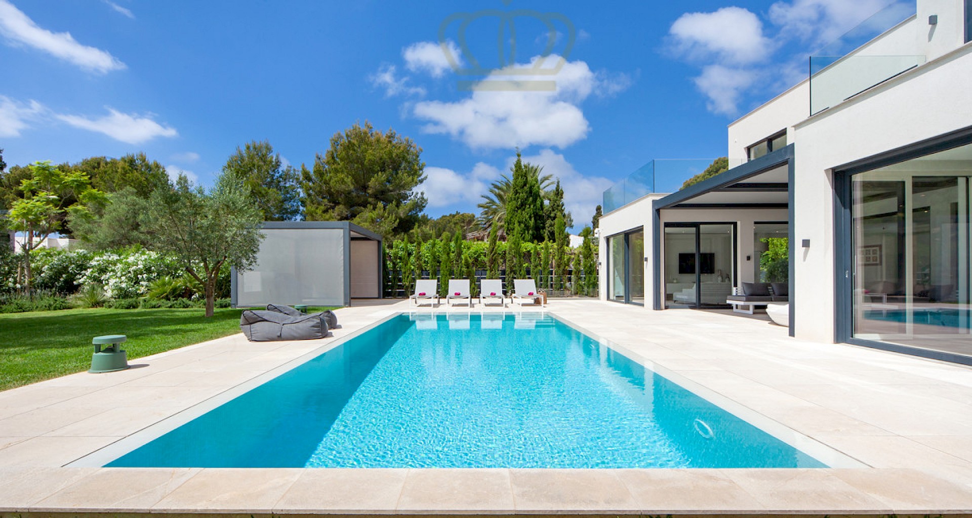 KROHN & LUEDEMANN Bright luxury new build villa in Sol de Mallorca for sale 
