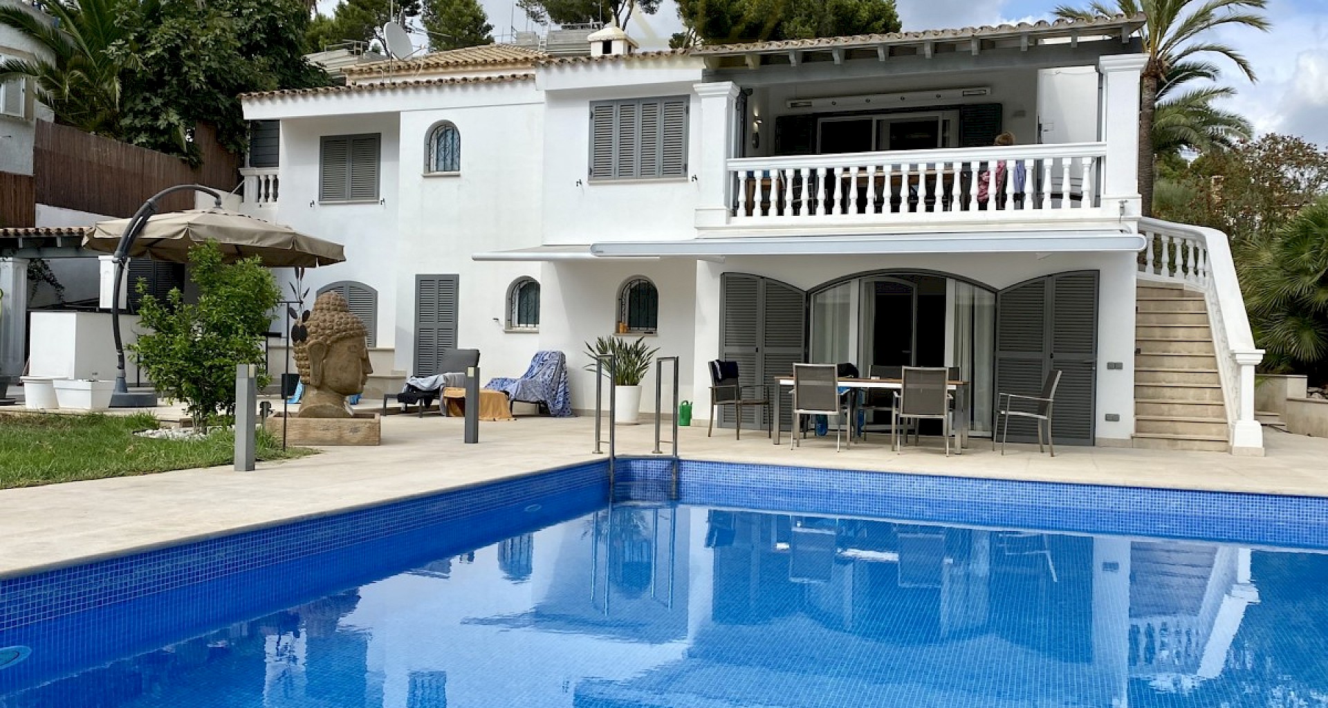 KROHN & LUEDEMANN Hermosa Villa en Costa de la Calma en una parcela plana con jardín y gran piscina en el suroeste de Mallorca Familien Villa in Costa de la Calma