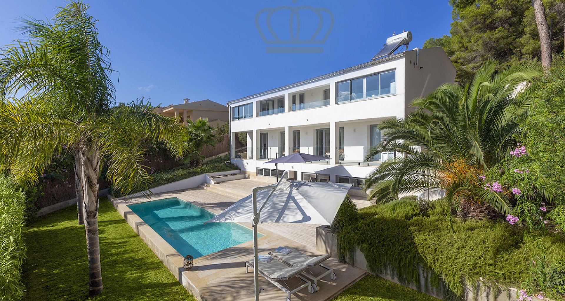 KROHN & LUEDEMANN Villa familiale moderne à Costa den Blanes avec vue sur la mer 
