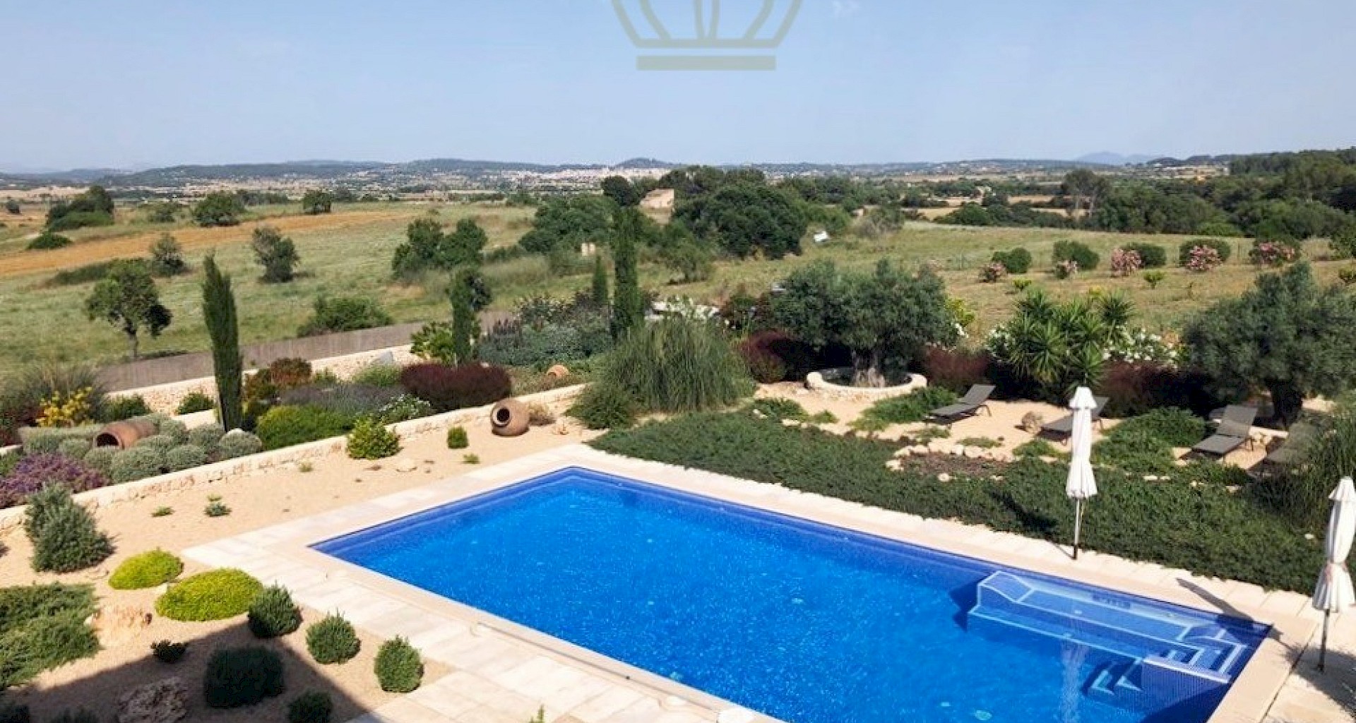 KROHN & LUEDEMANN Newly built natural stone finca with sea views in Santanyi with large plot and possibilities 