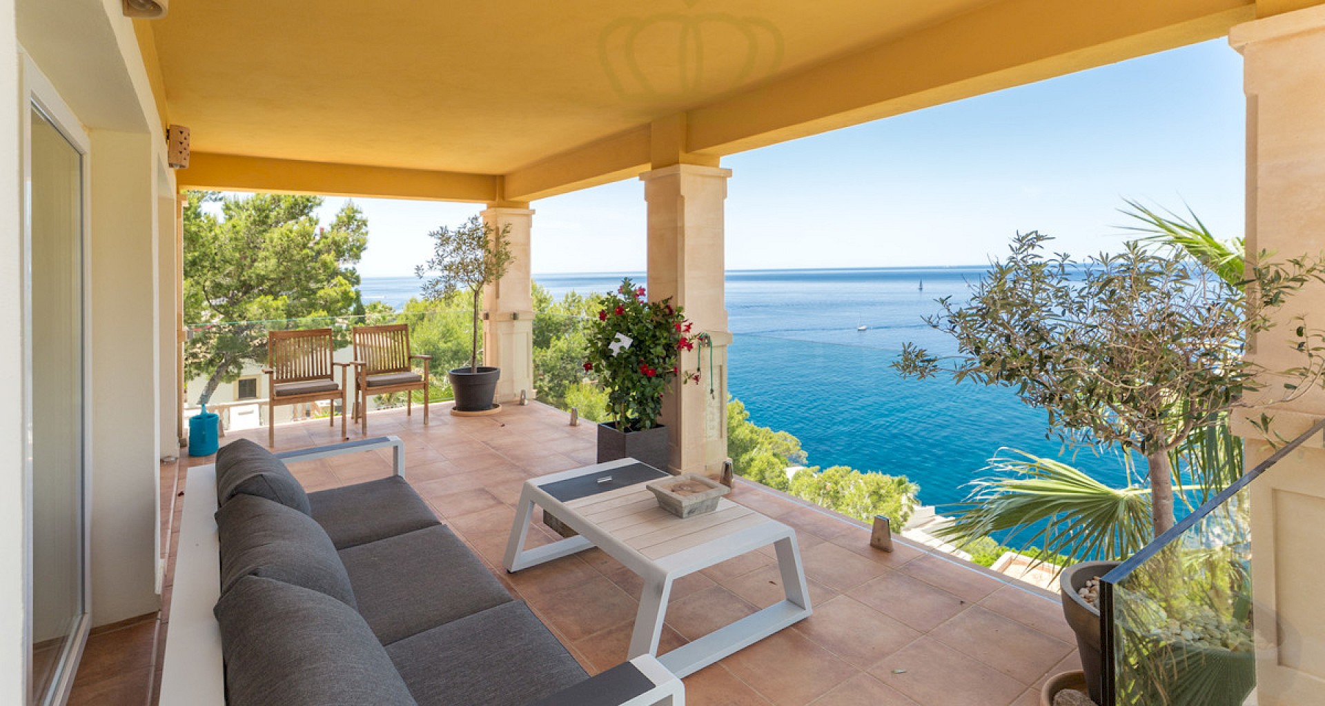 KROHN & LUEDEMANN Mediterrane Villa in Port Andratx mit vollem Meerblick auf die Insel Dragonera 