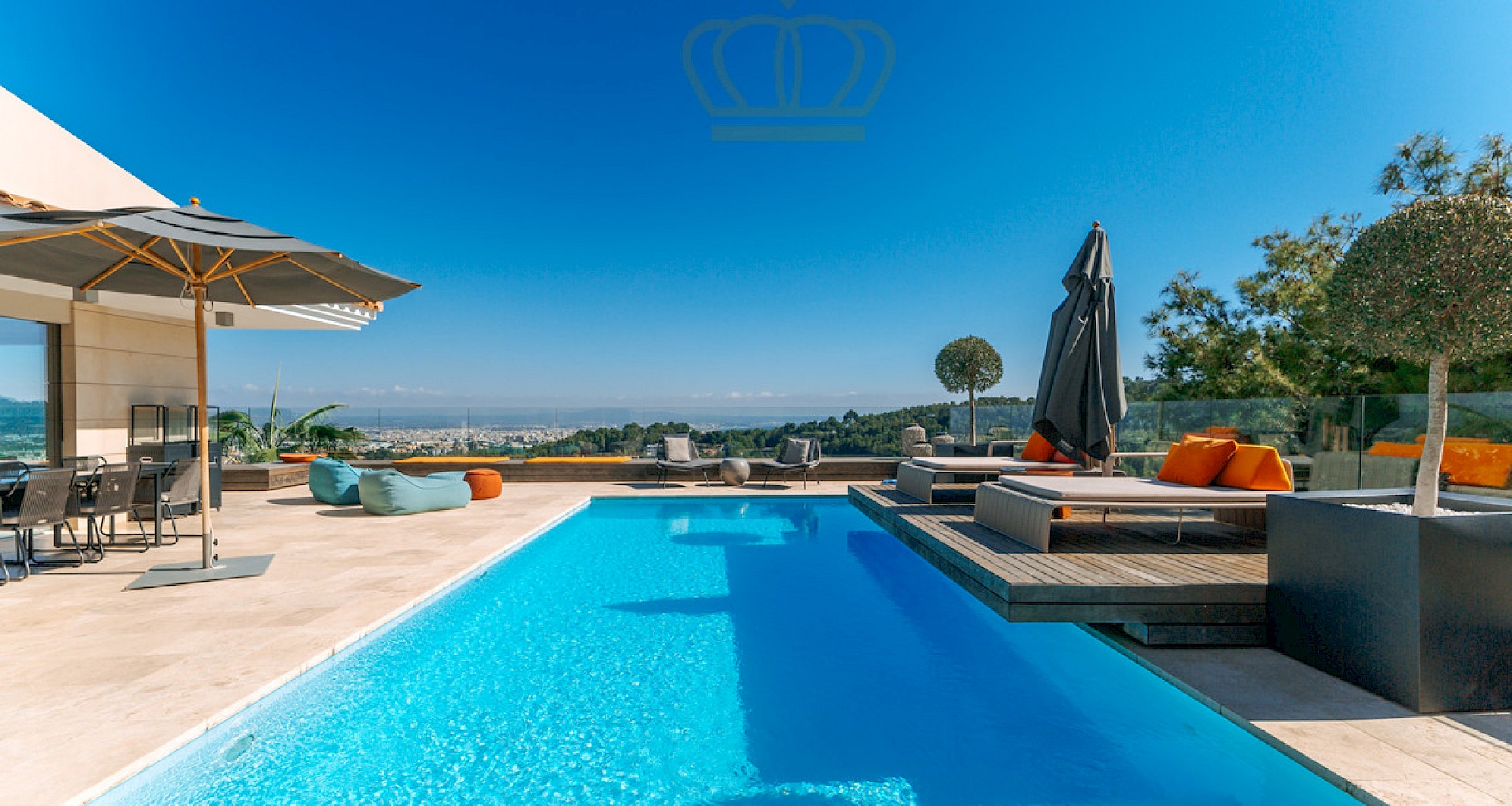 KROHN & LUEDEMANN Son Vida Designer Villa mit fantastischem Blick über Palma und das Meer 