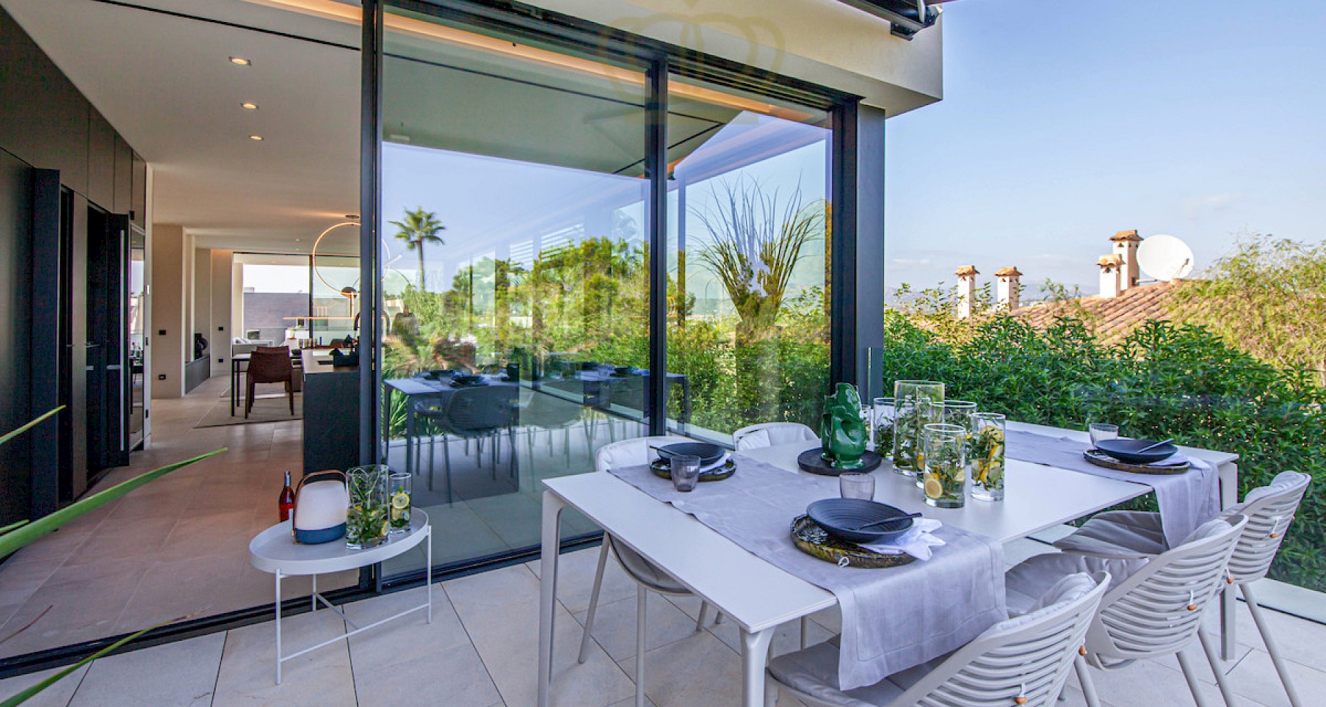 KROHN & LUEDEMANN Fantastische Designer Neubau Villa in Santa Ponsa zu kaufen 