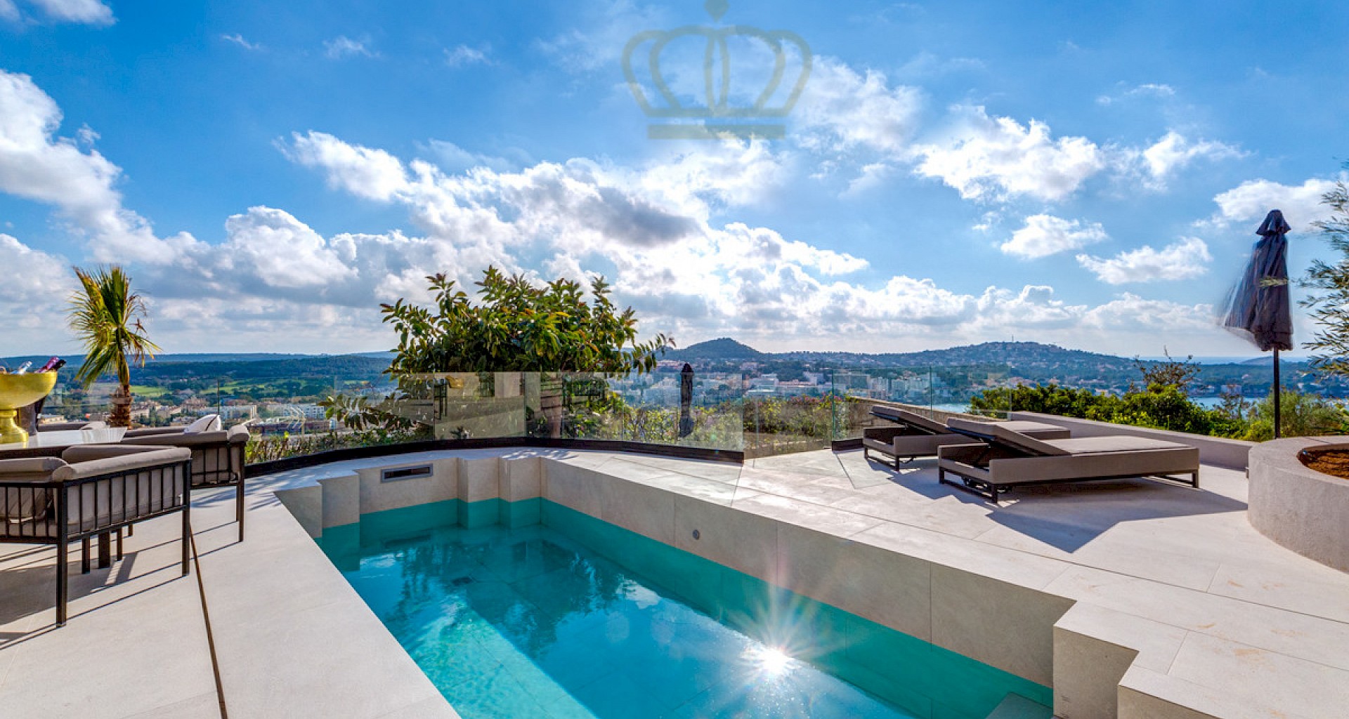 KROHN & LUEDEMANN Excepcional villa en Santa Ponsa con vistas panorámicas al mar en venta Luxus Villa in Santa Ponsa 29