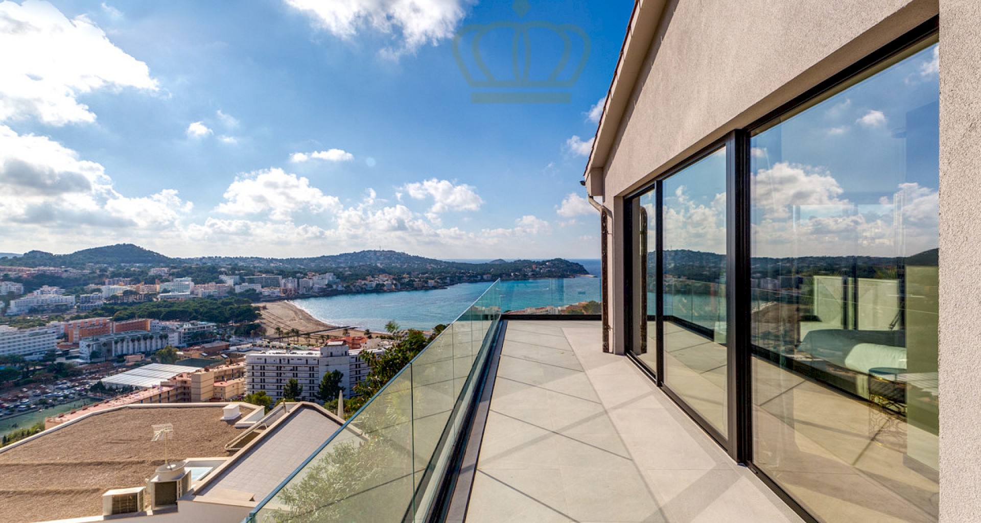 KROHN & LUEDEMANN Excepcional villa en Santa Ponsa con vistas panorámicas al mar en venta Luxus Villa in Santa Ponsa 25