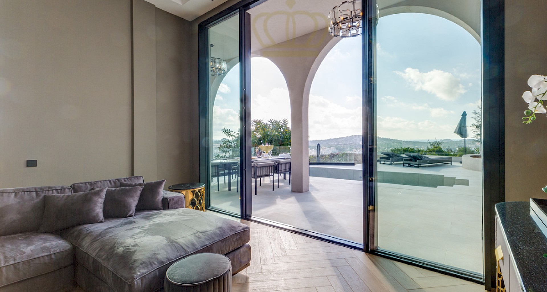 KROHN & LUEDEMANN Excepcional villa en Santa Ponsa con vistas panorámicas al mar en venta Luxus Villa in Santa Ponsa 22