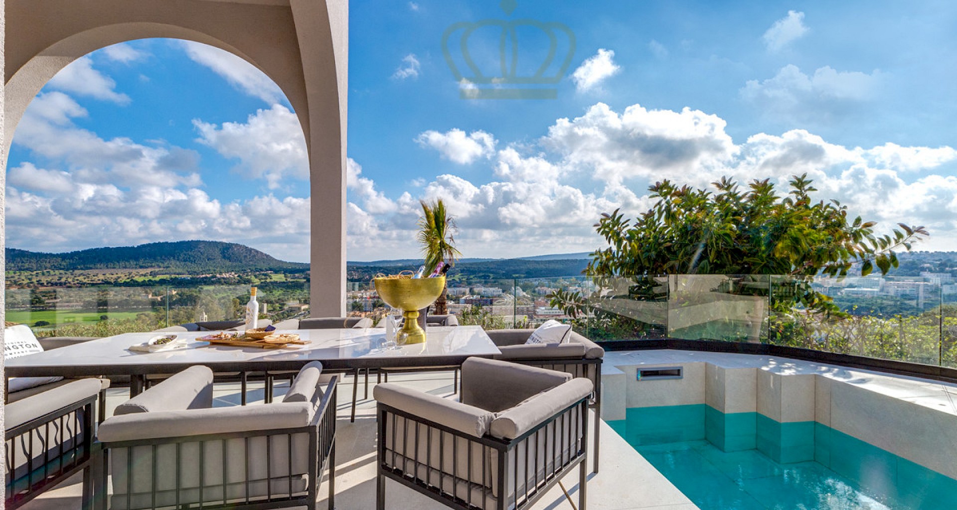 KROHN & LUEDEMANN Excepcional villa en Santa Ponsa con vistas panorámicas al mar en venta Luxus Villa in Santa Ponsa 27