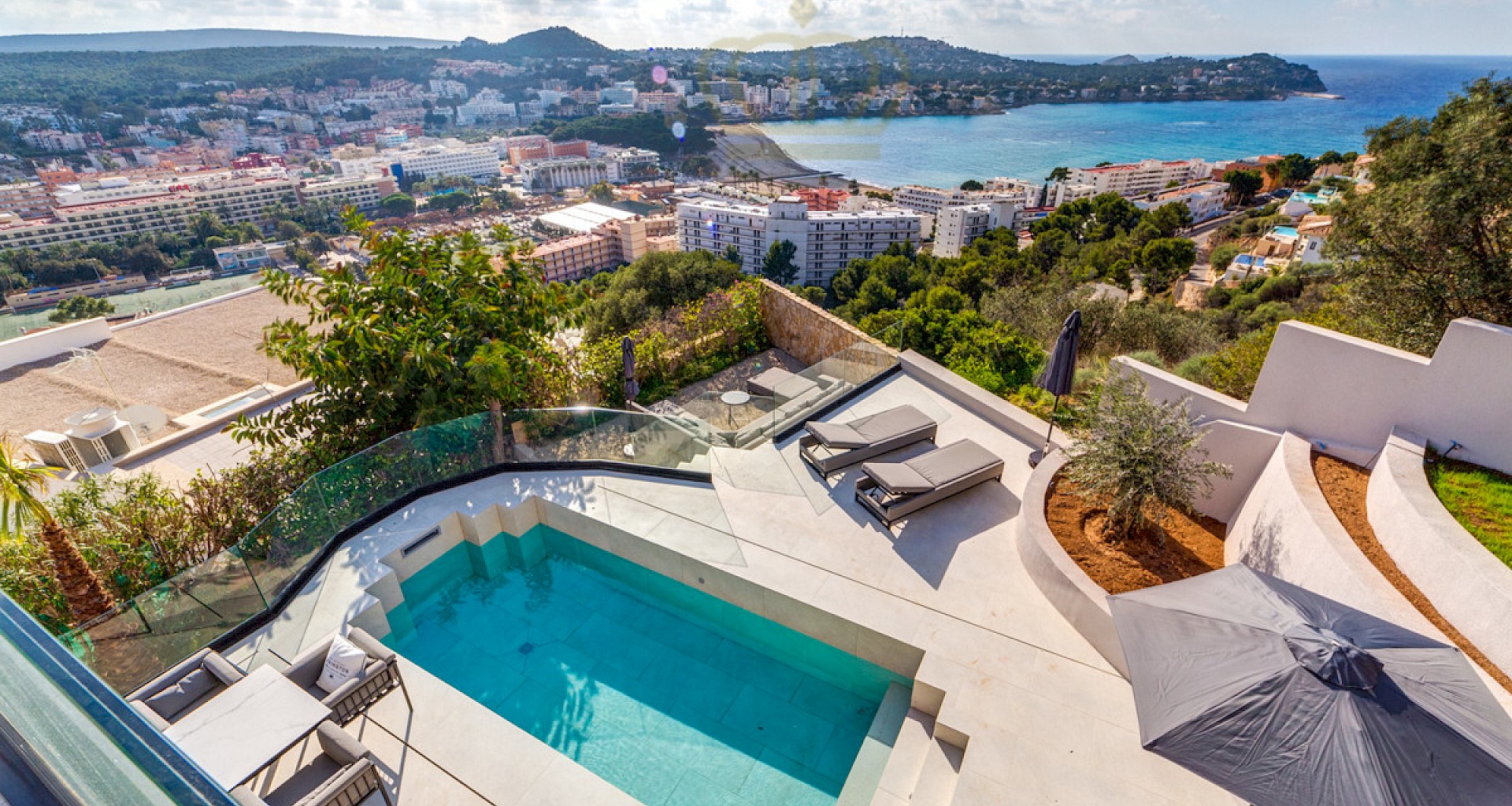 KROHN & LUEDEMANN Superbe villa à Santa Ponsa avec vue panoramique sur la mer, acheter 