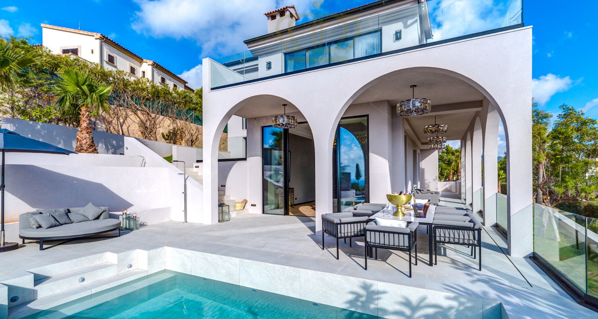 KROHN & LUEDEMANN Excepcional villa en Santa Ponsa con vistas panorámicas al mar en venta Luxus Villa in Santa Ponsa 35